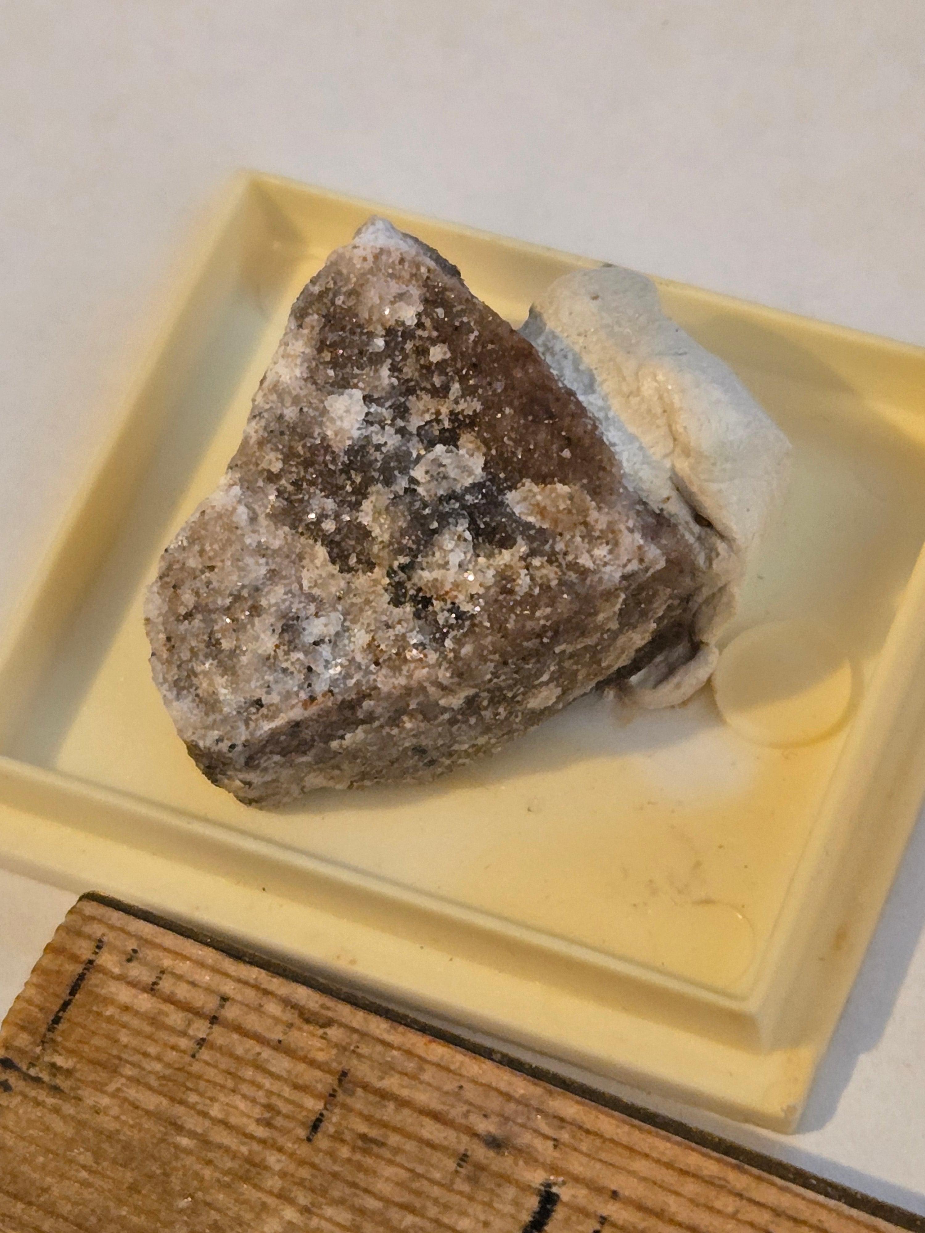 Pinakiolite