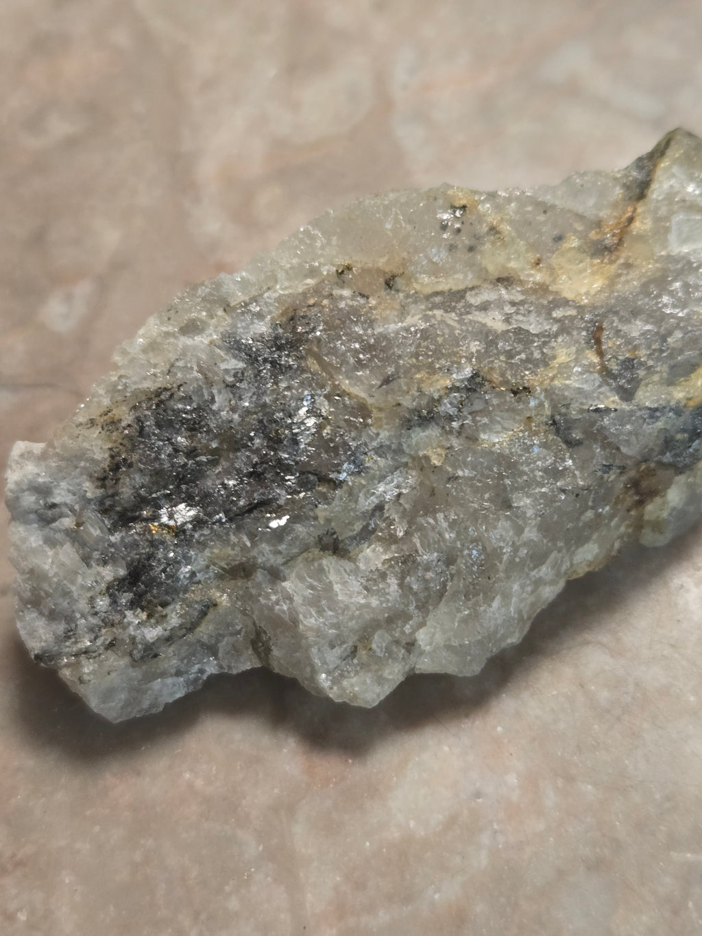 Aikinite gladite
