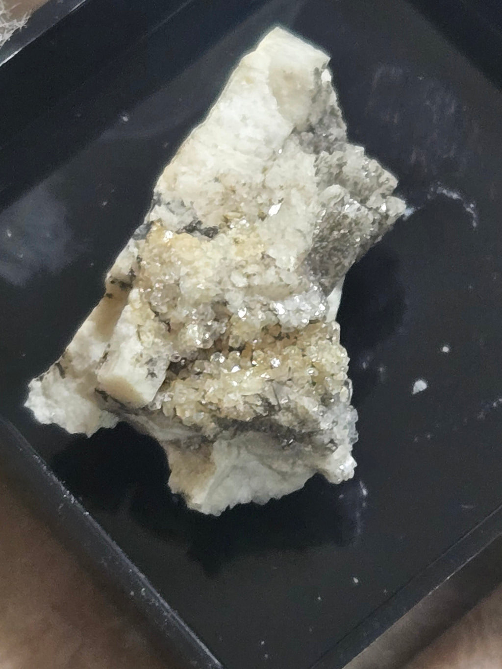 Hydroxylherderite