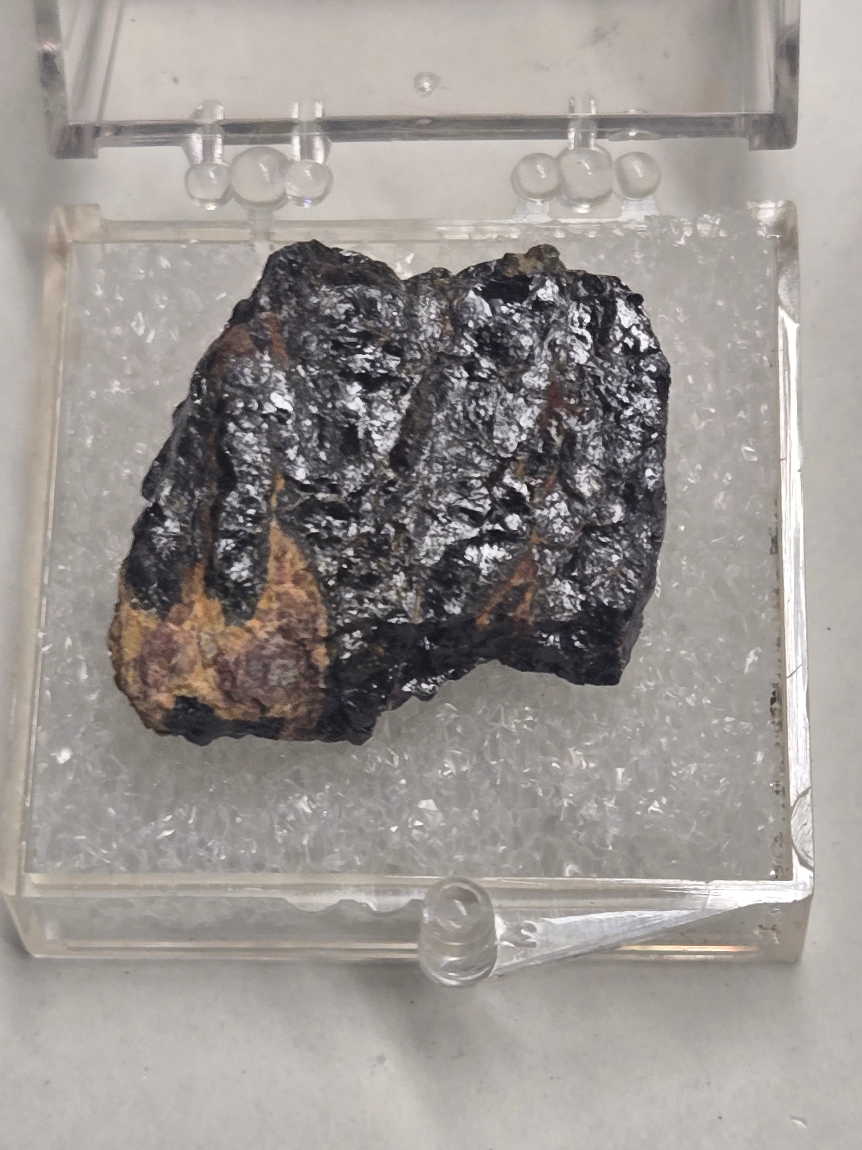 Samarskite