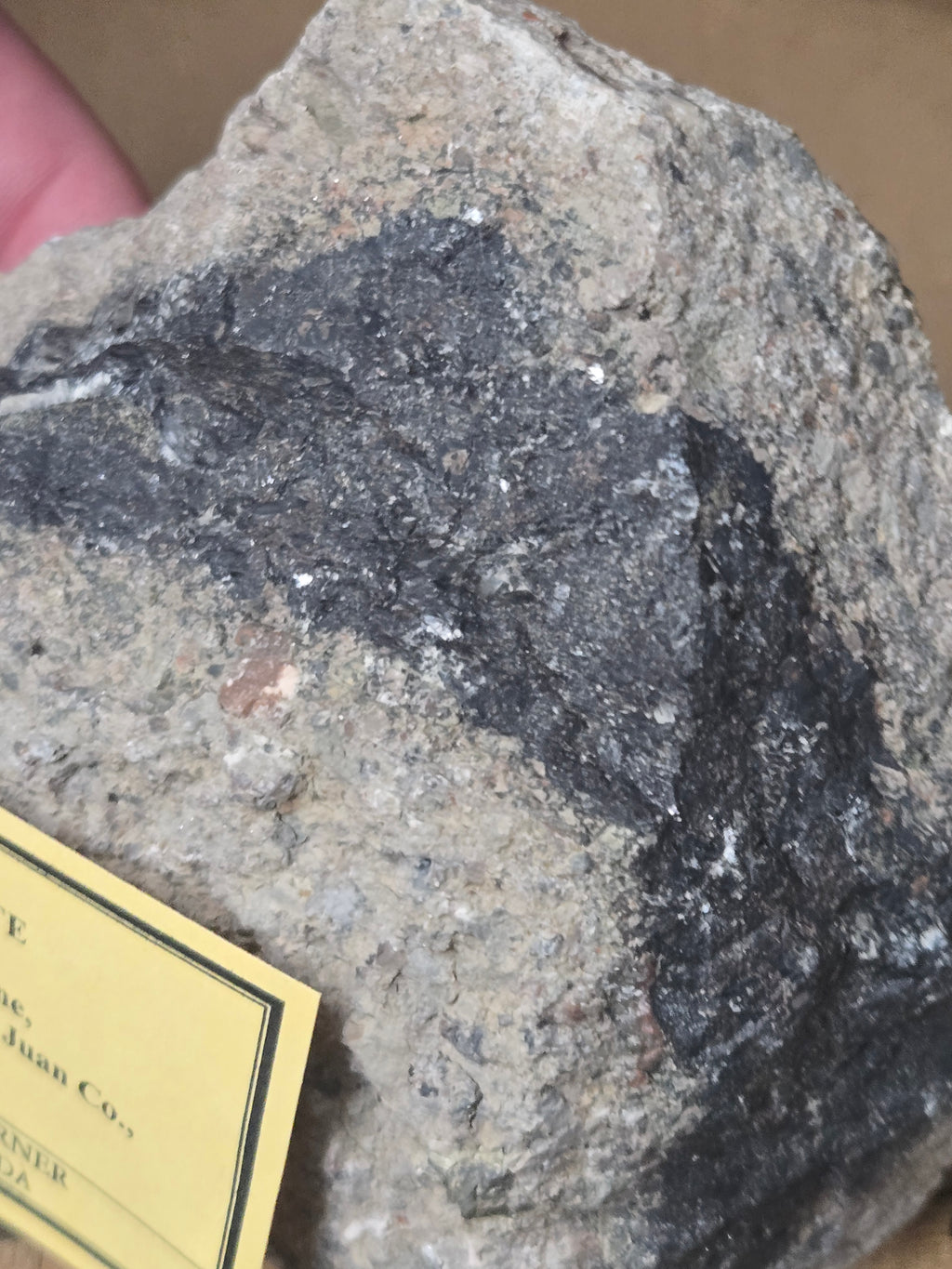 Uraninite specimen