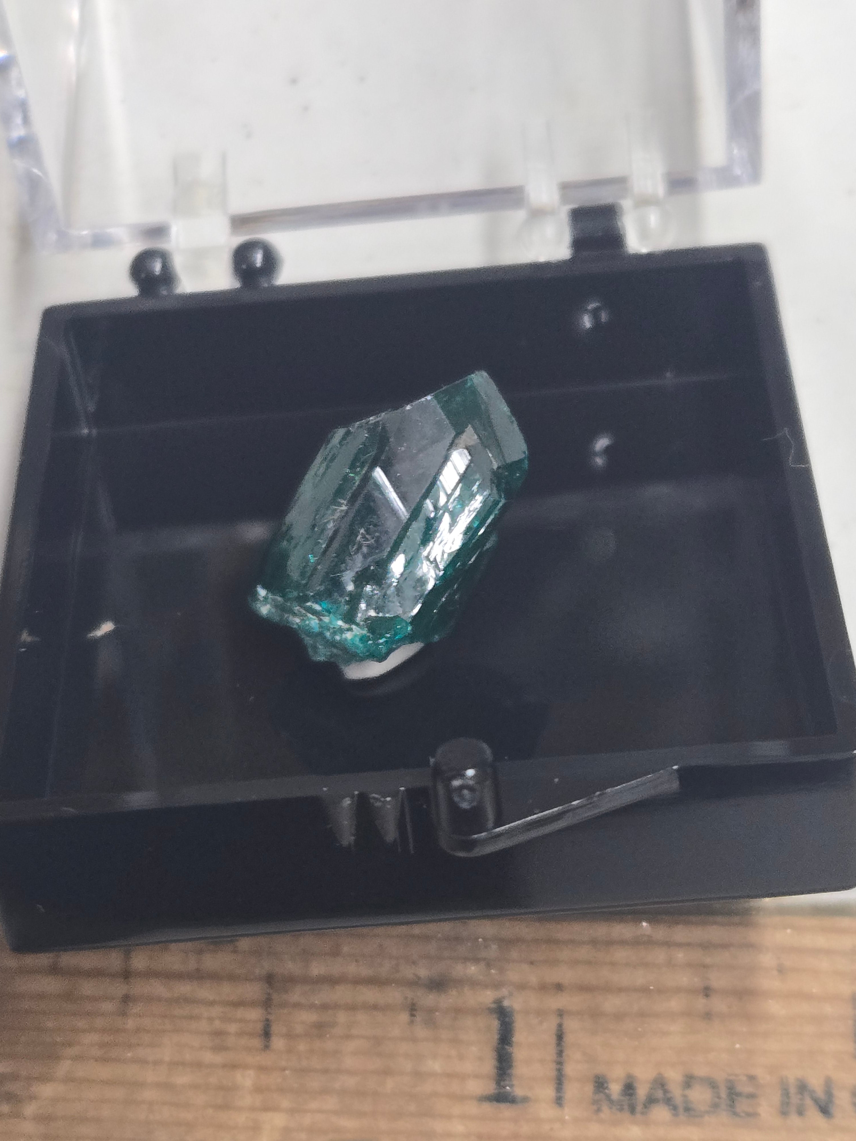Dioptase specimen