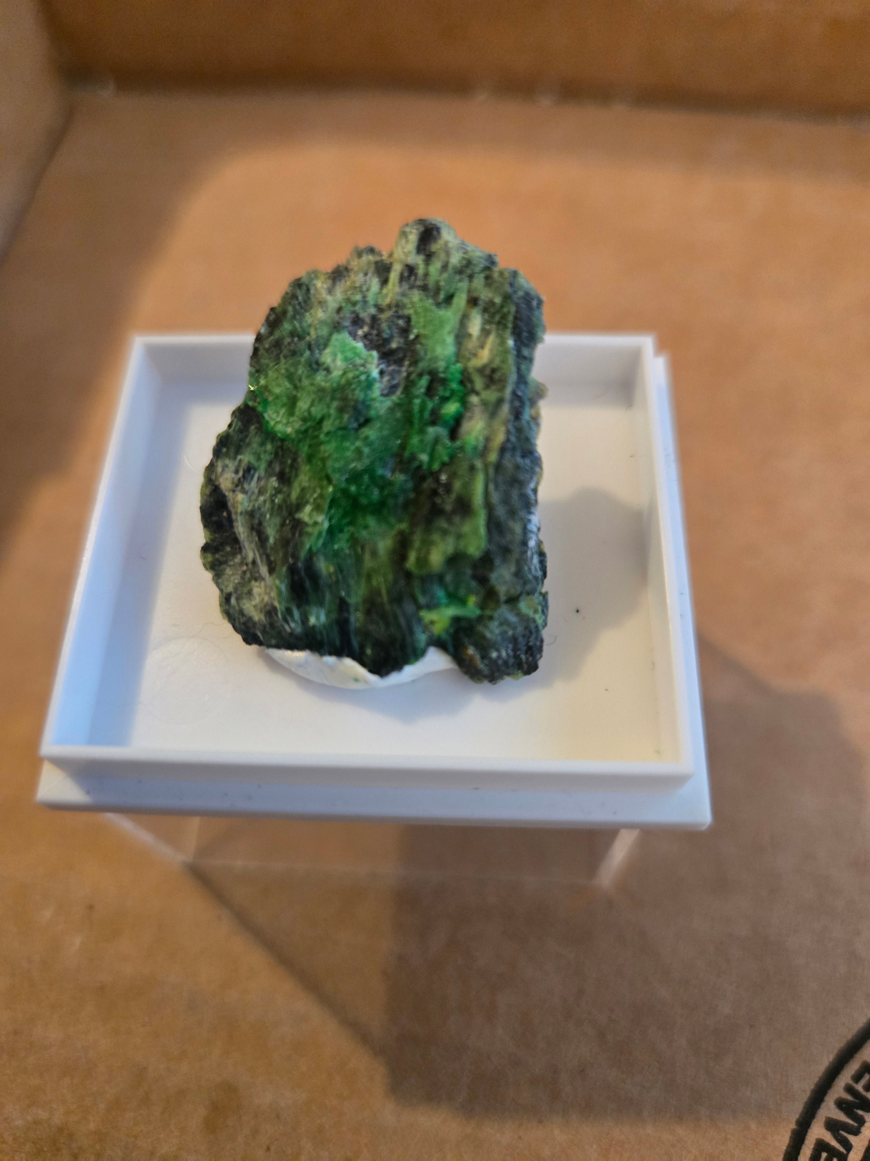 Hellyerite