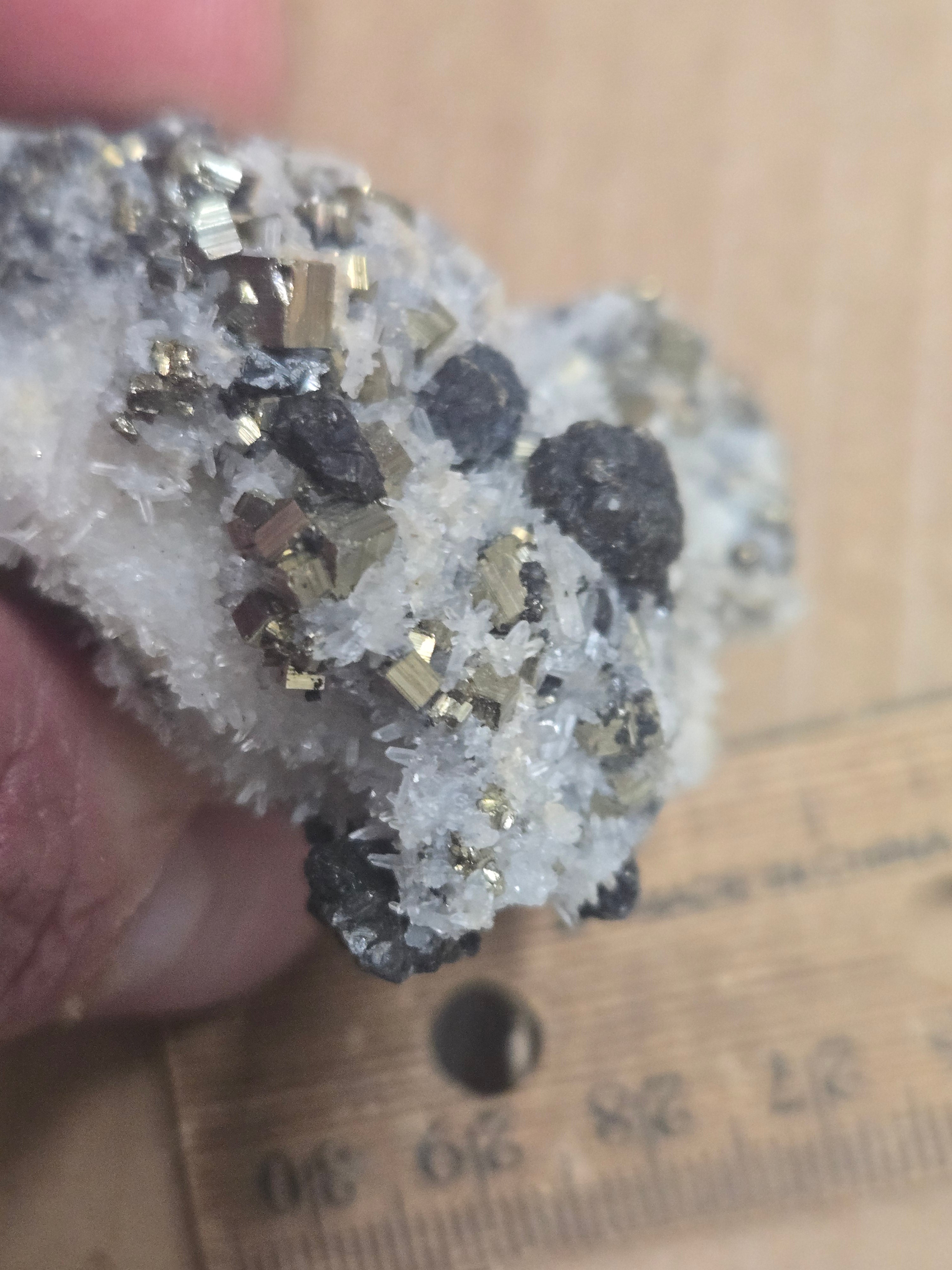 Tennantite pyrite quartz