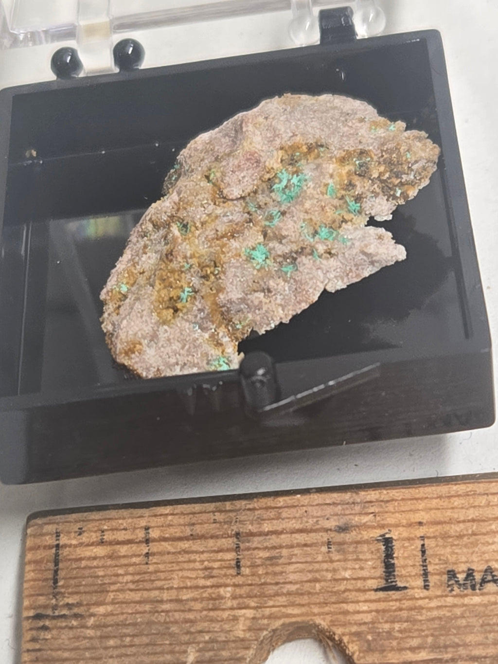 Mixite