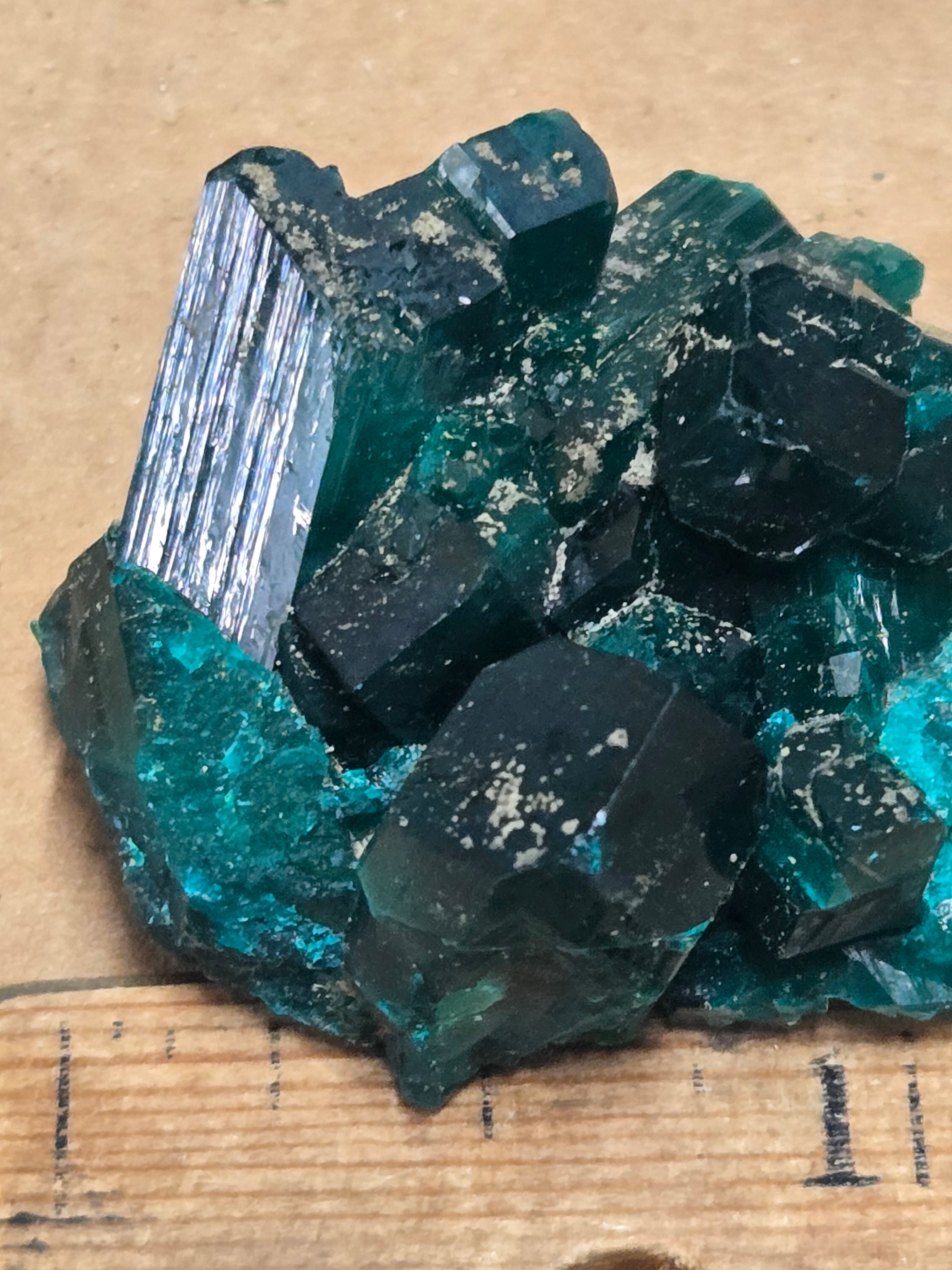 Dioptase specimen