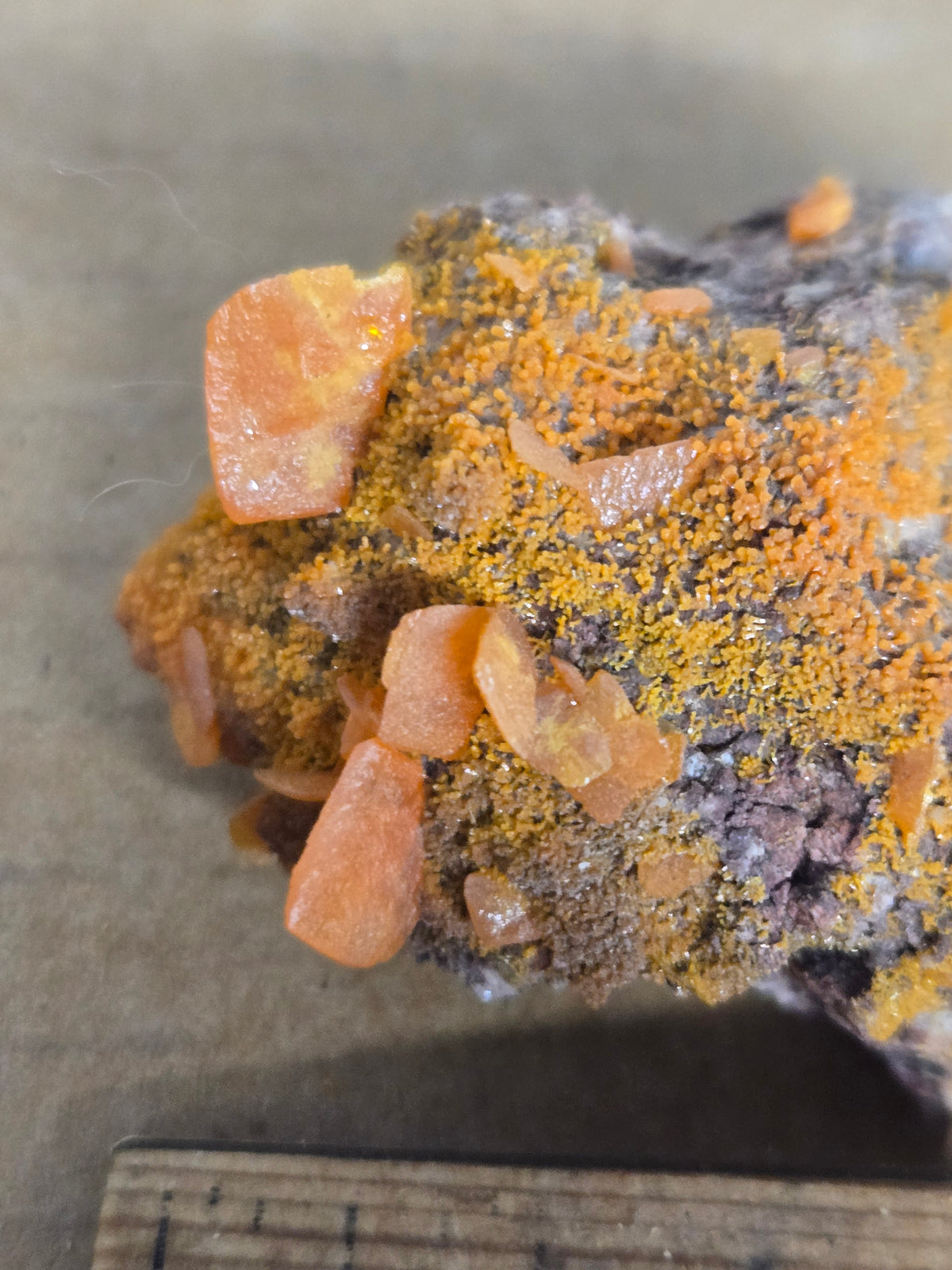 Wulfenite with mimetite