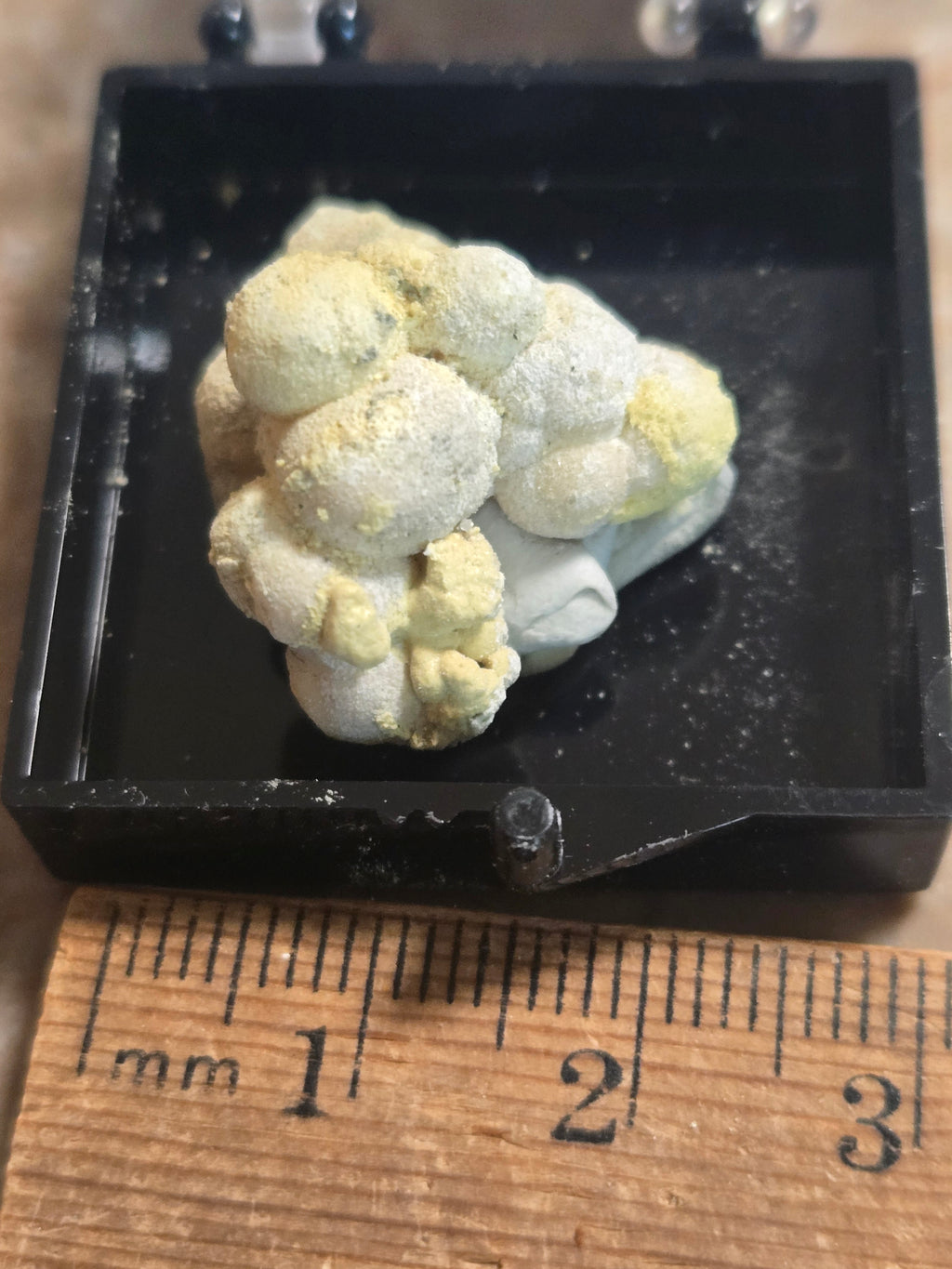 Copiapite coquimbite on diadochite