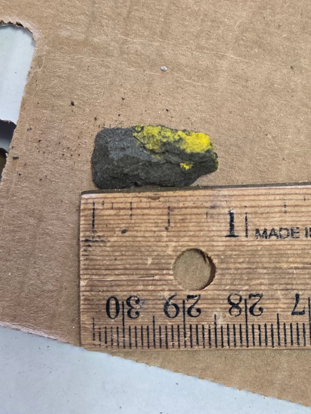 Lasalite on corvusite