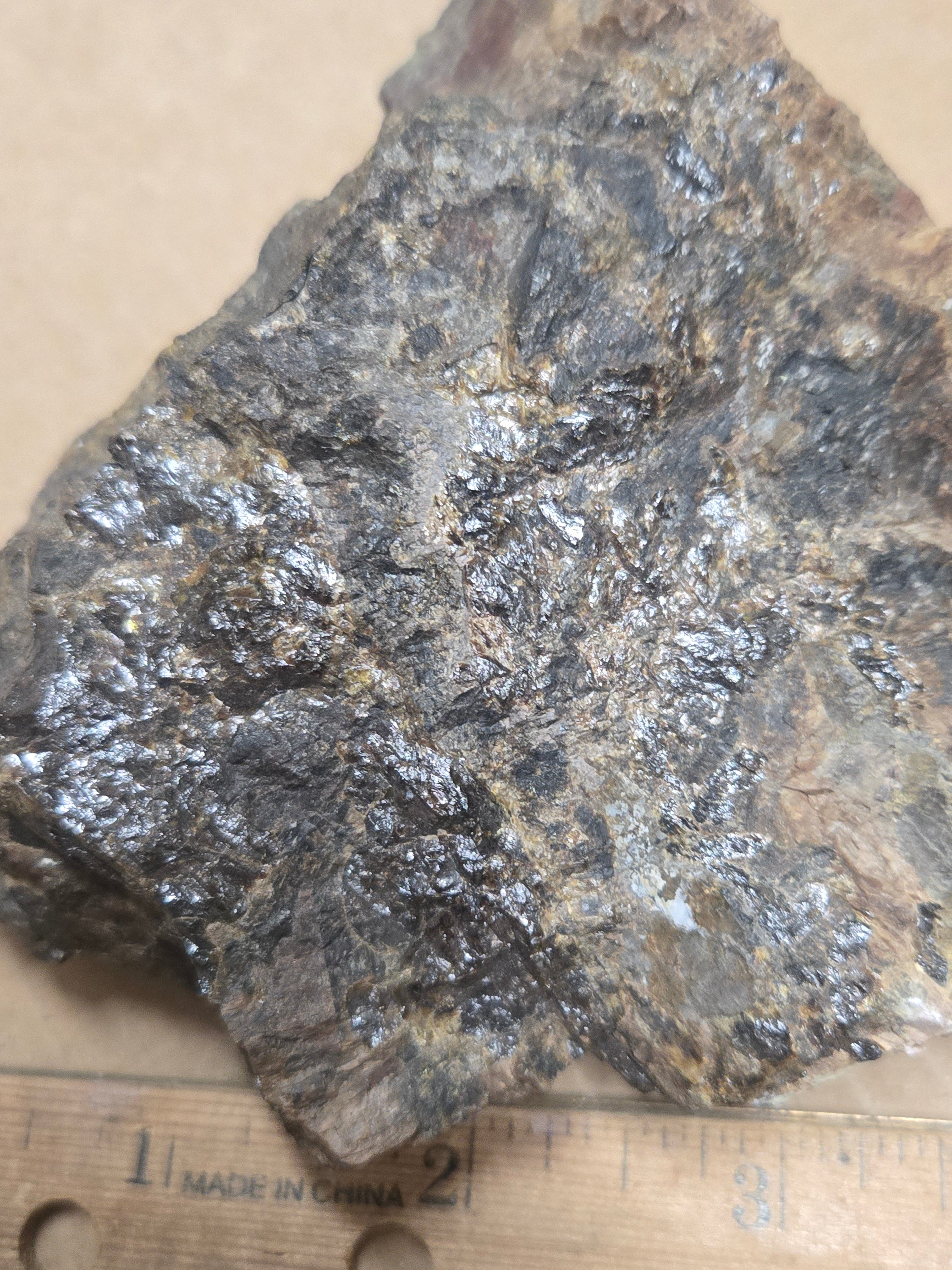 Samarskite