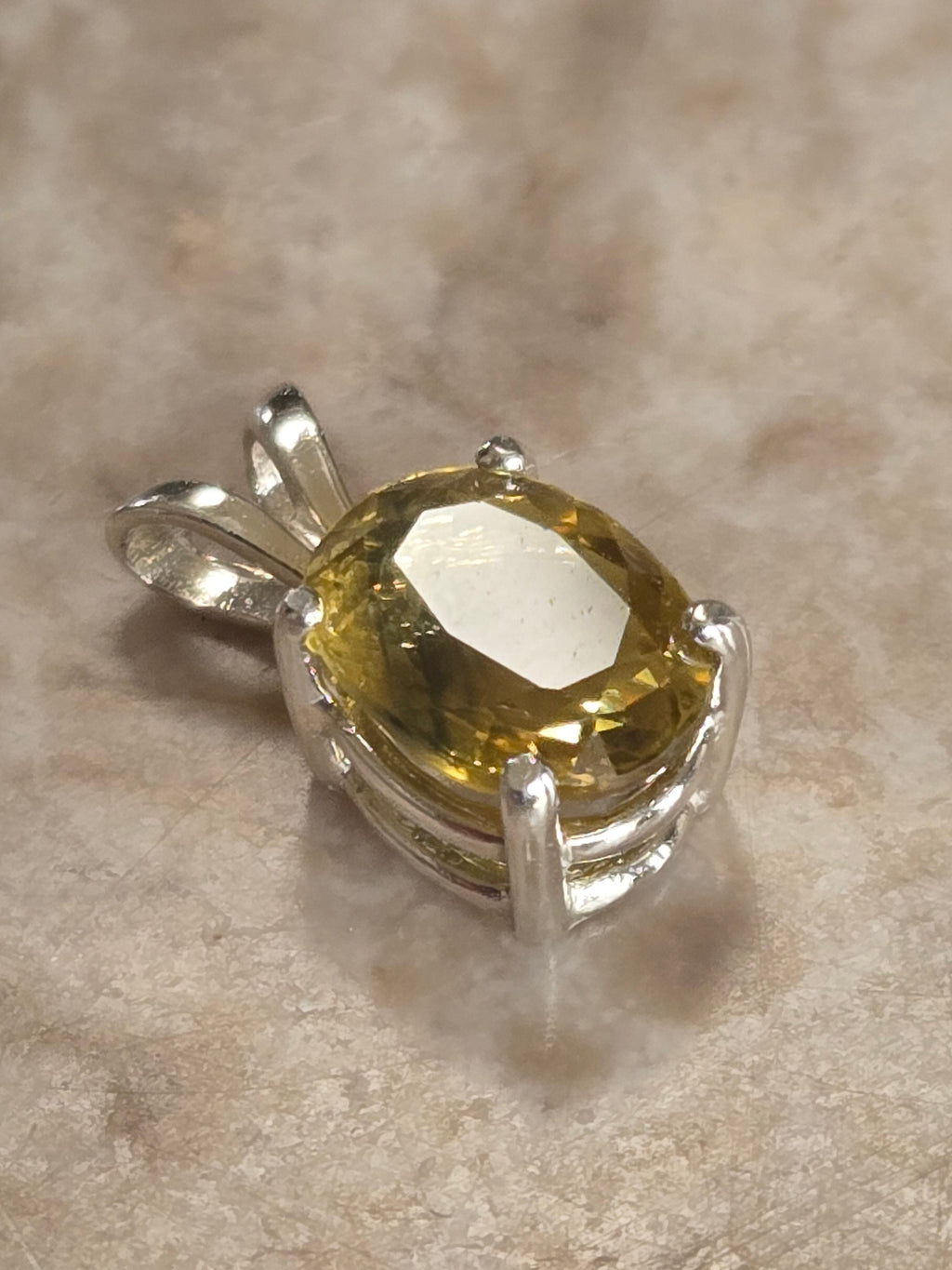 Sapphire oval pendant