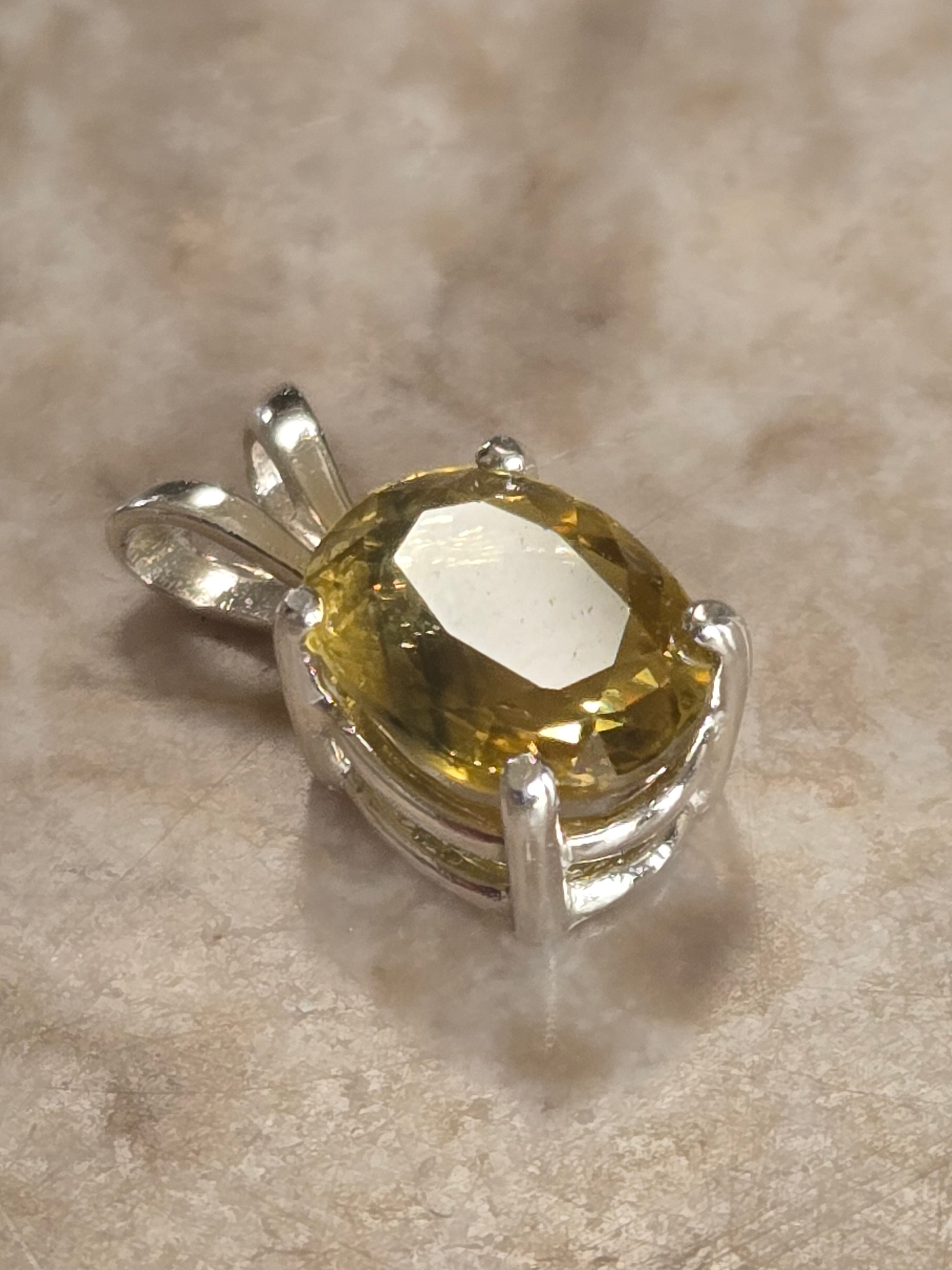 Sapphire oval pendant