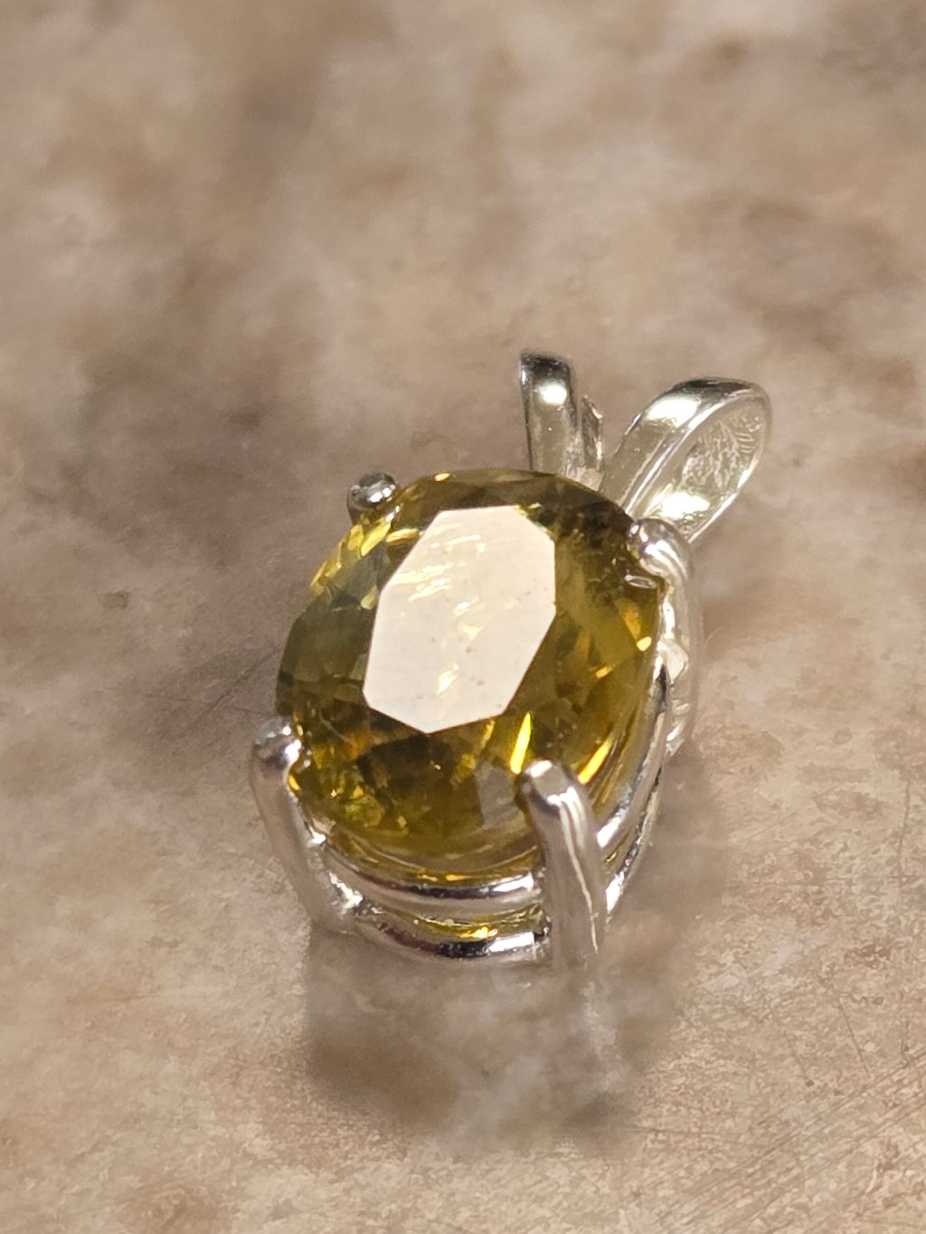 Sapphire oval pendant