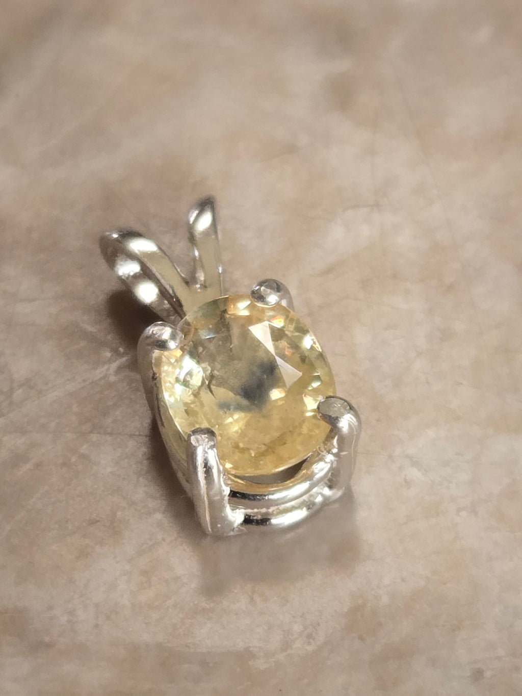 Sapphire oval pendant
