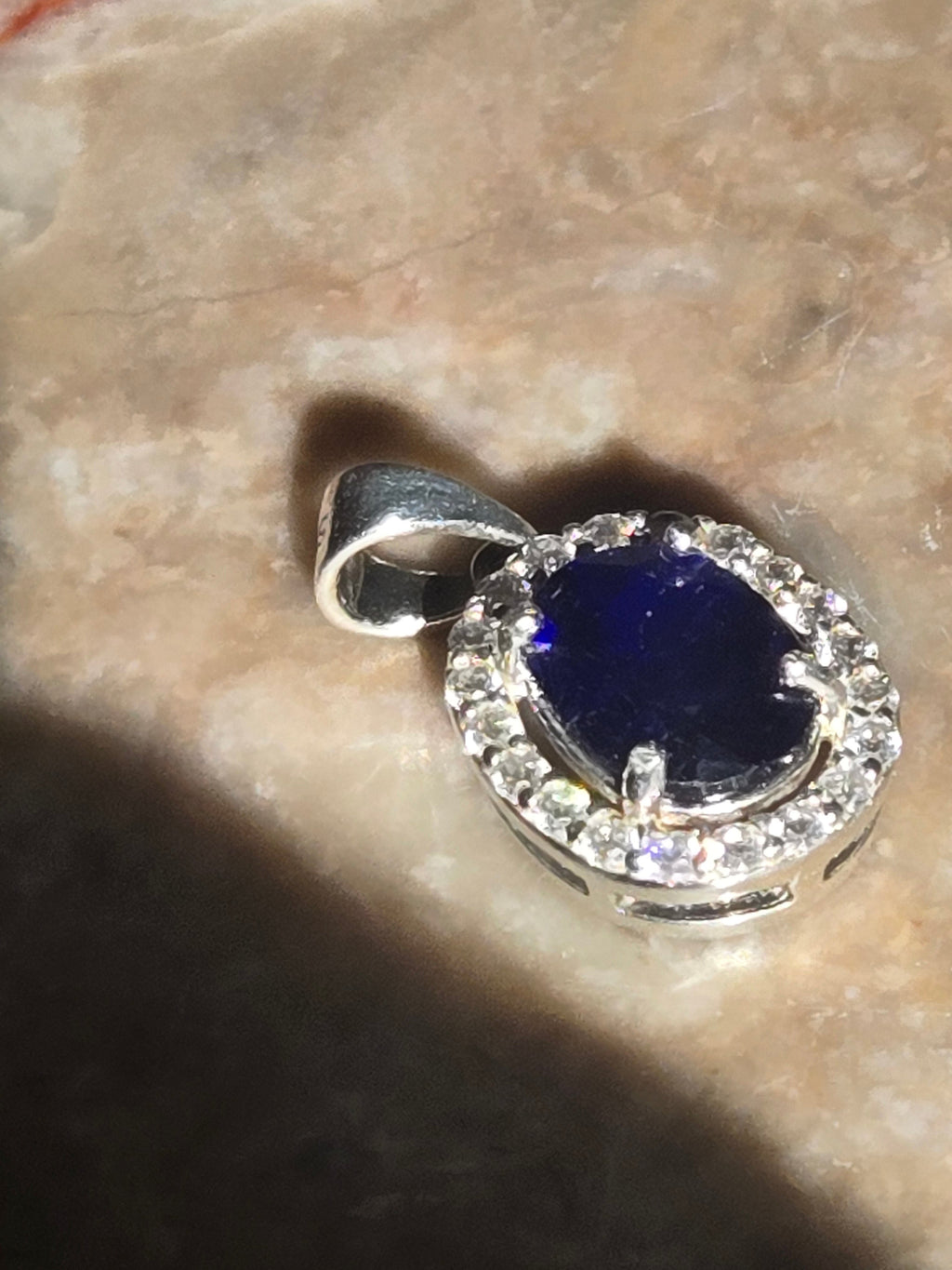 Sapphire pendant