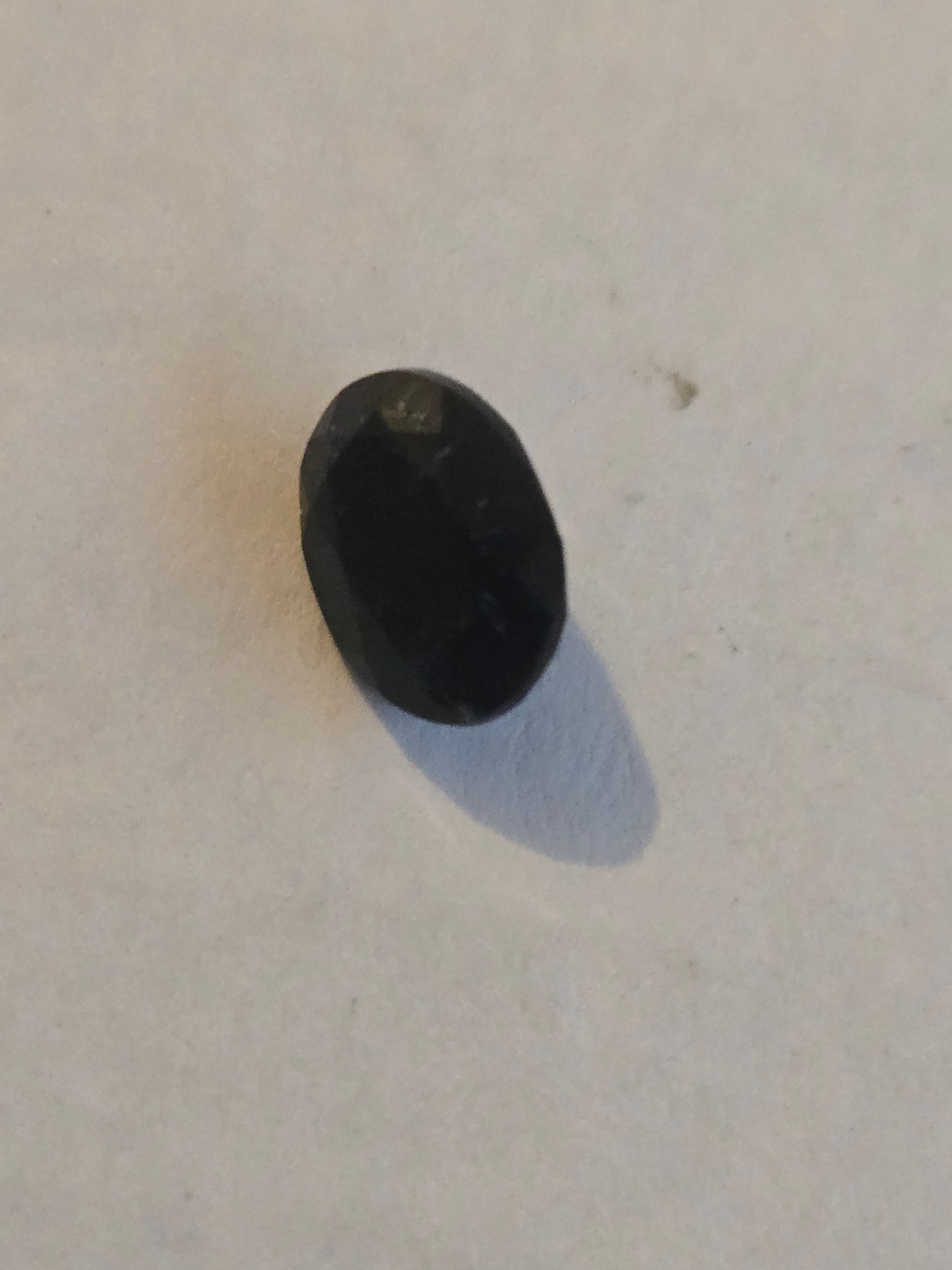 Serendibite facet