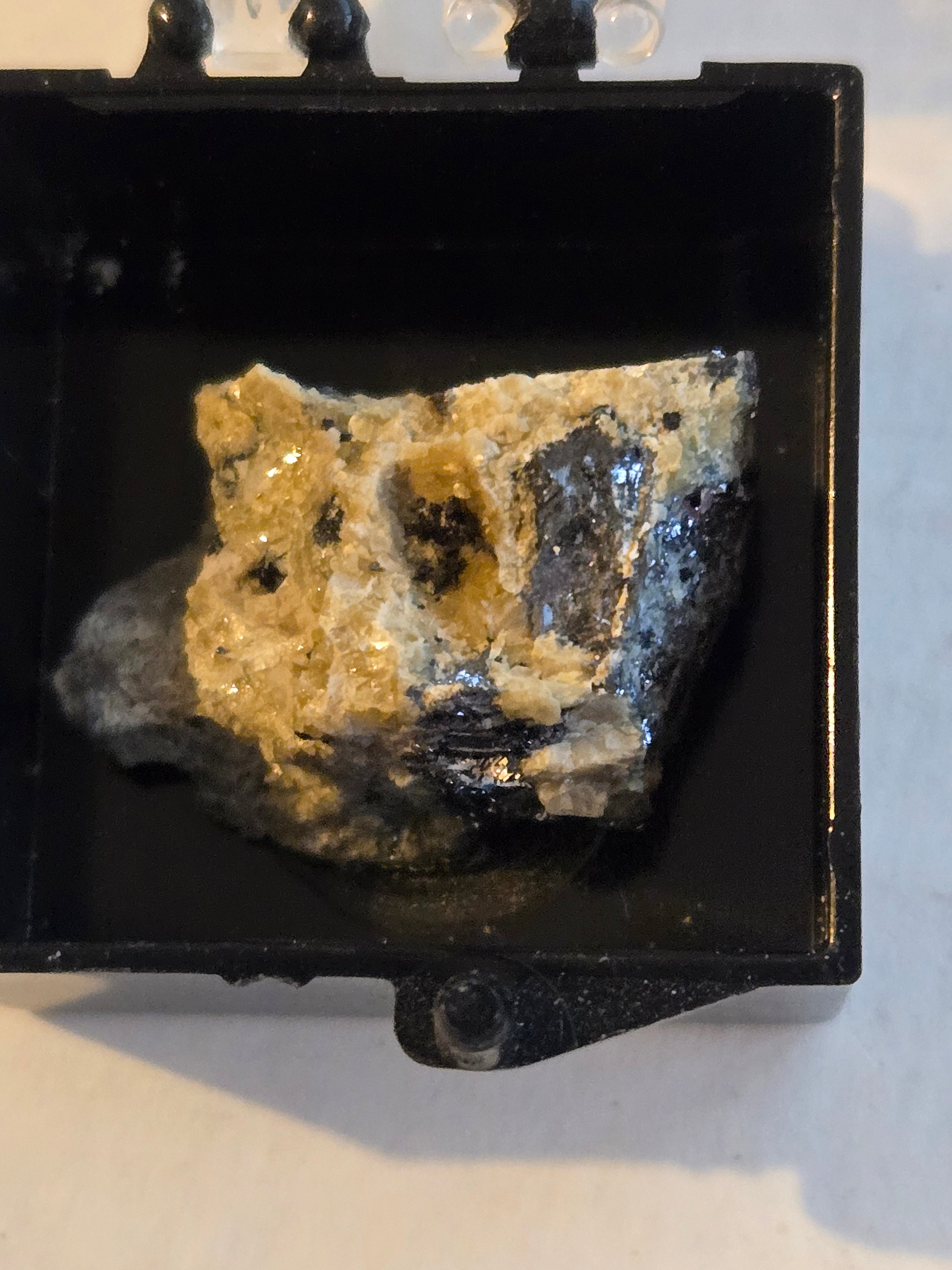 Silver wire with tetrahedrite