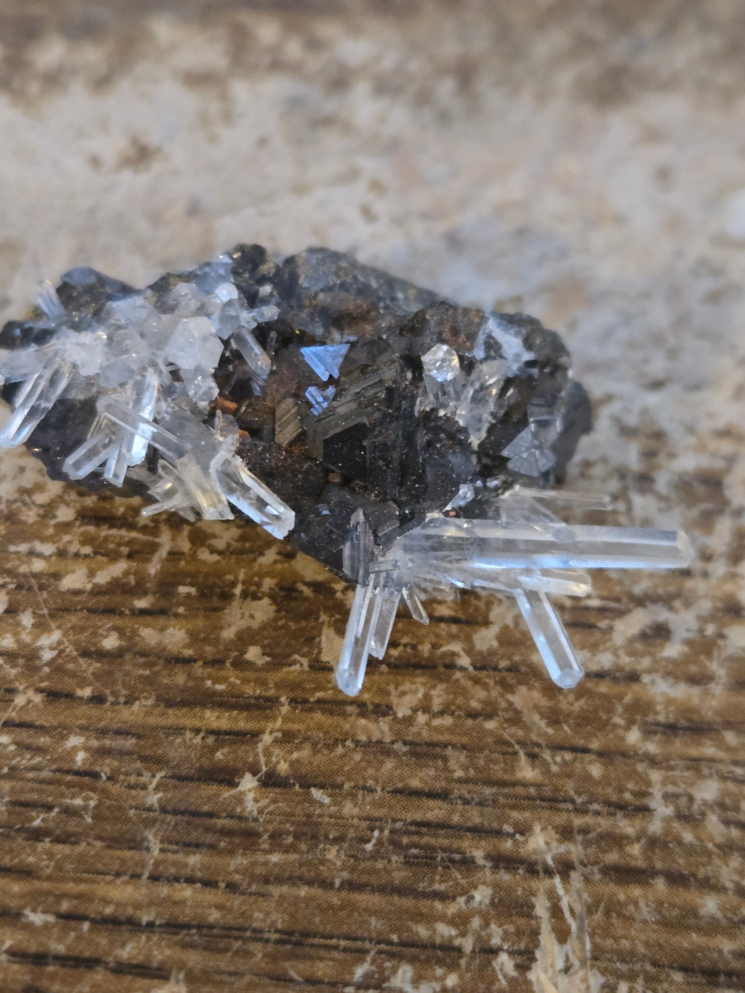 Sphalerite with quartz