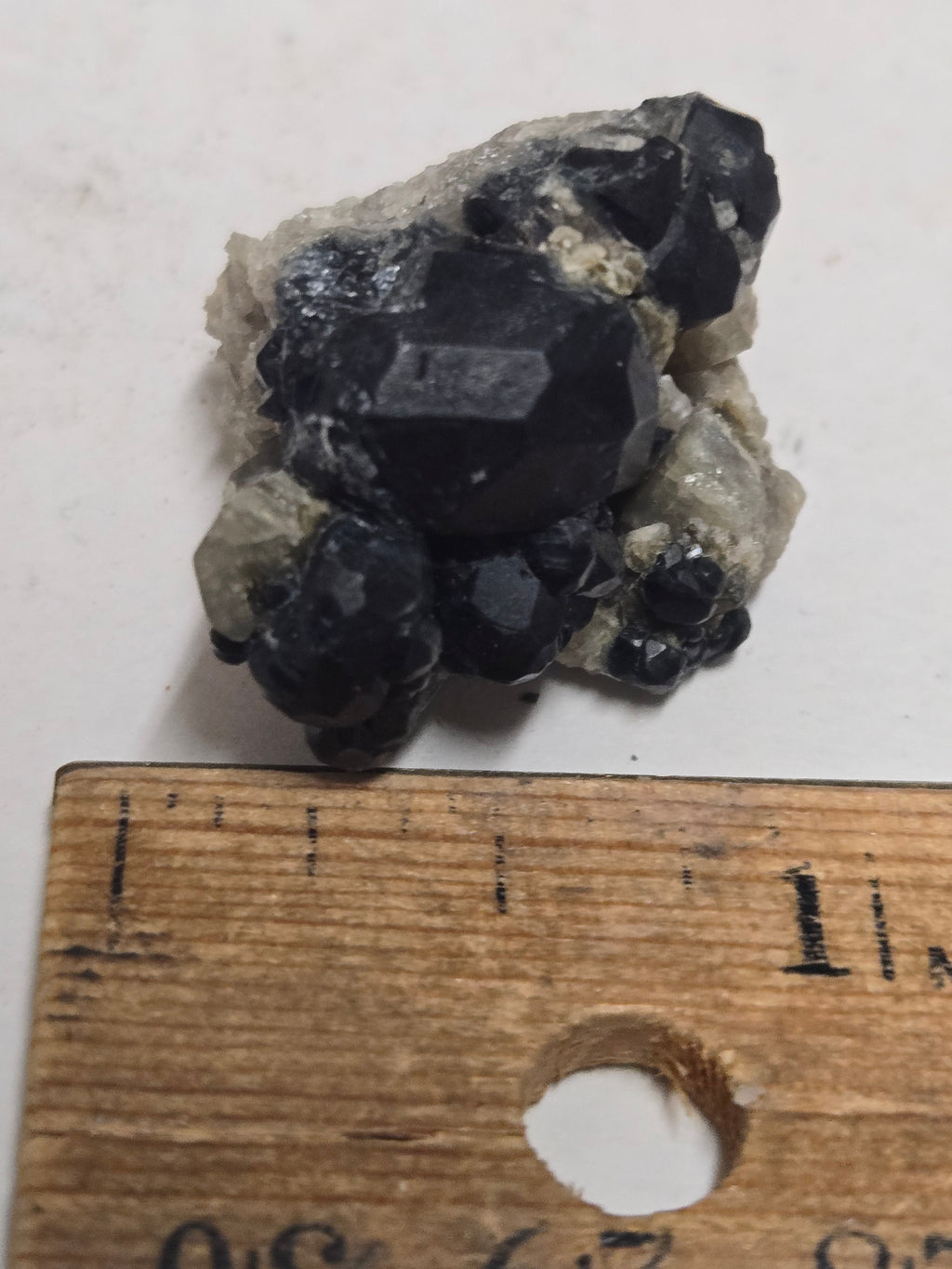Spinel specimen