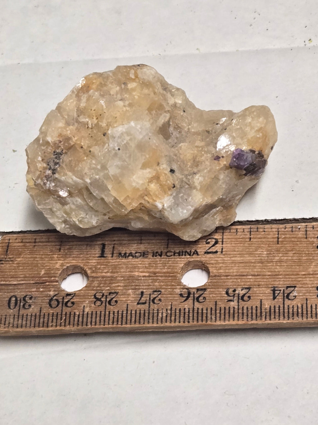 Spinel specimen
