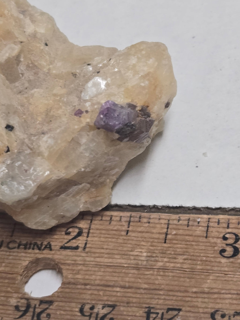 Spinel specimen