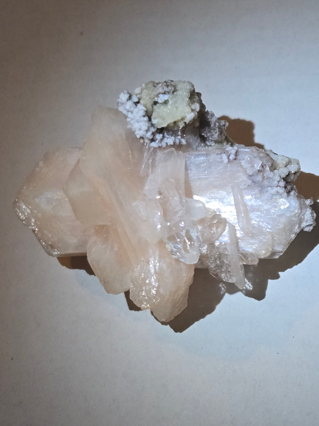 Stilbite with apophyllite