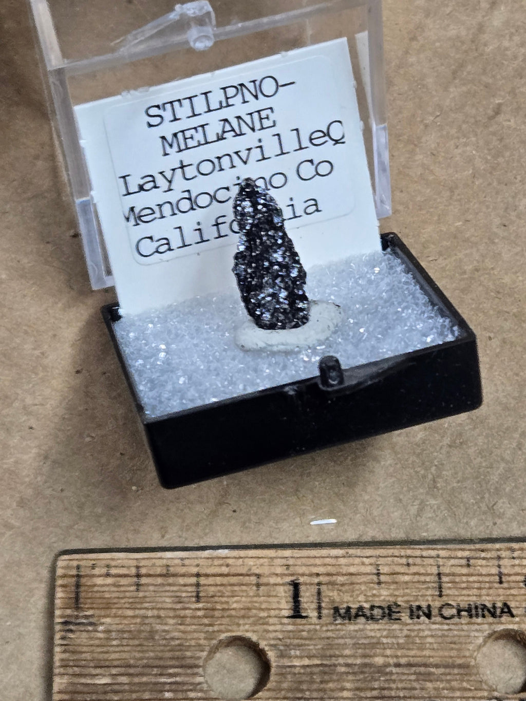 Stilpnomelane