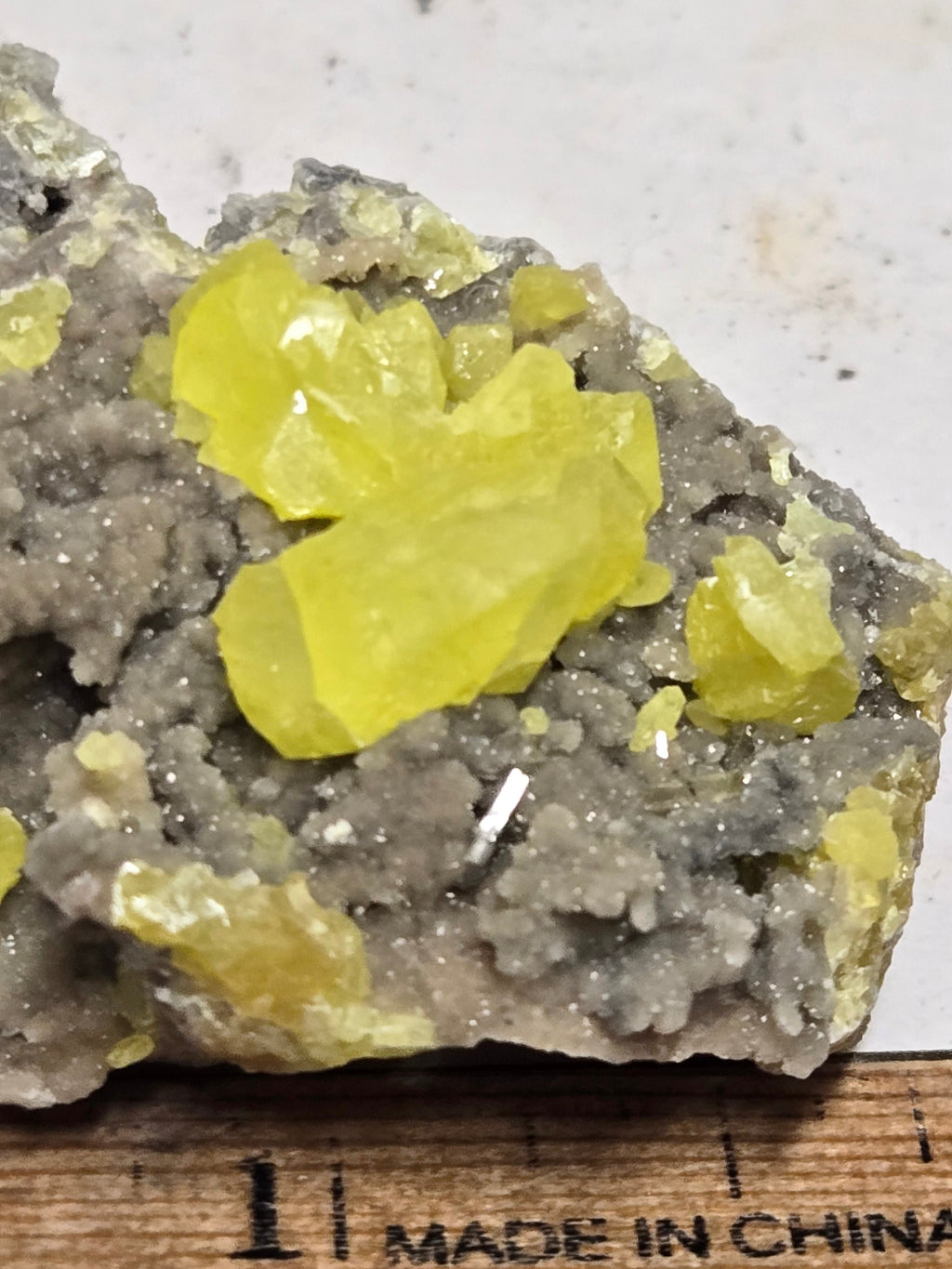 Sulfur specimen sulphur