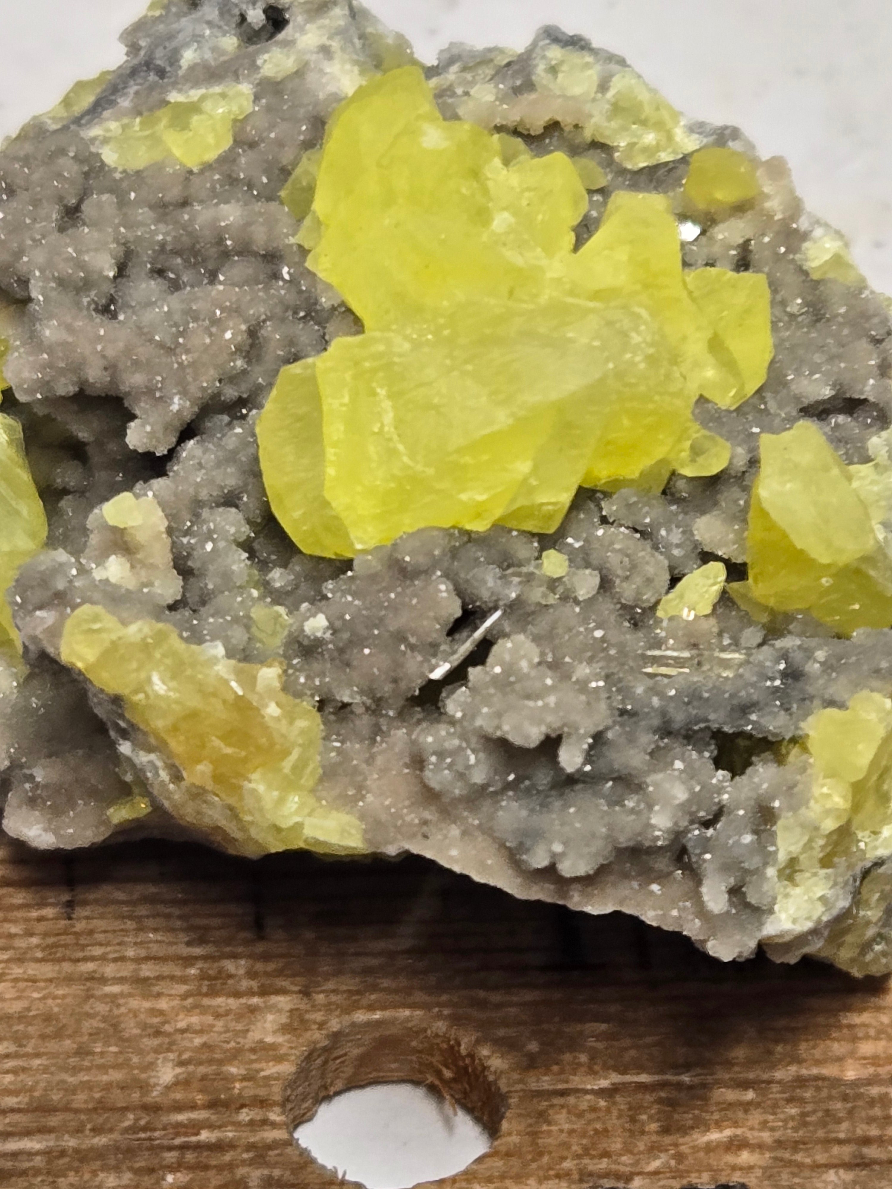 Sulfur specimen sulphur