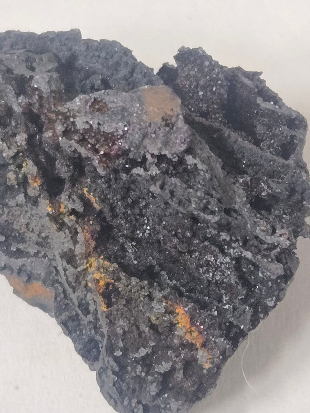 Tenorite w cuprite