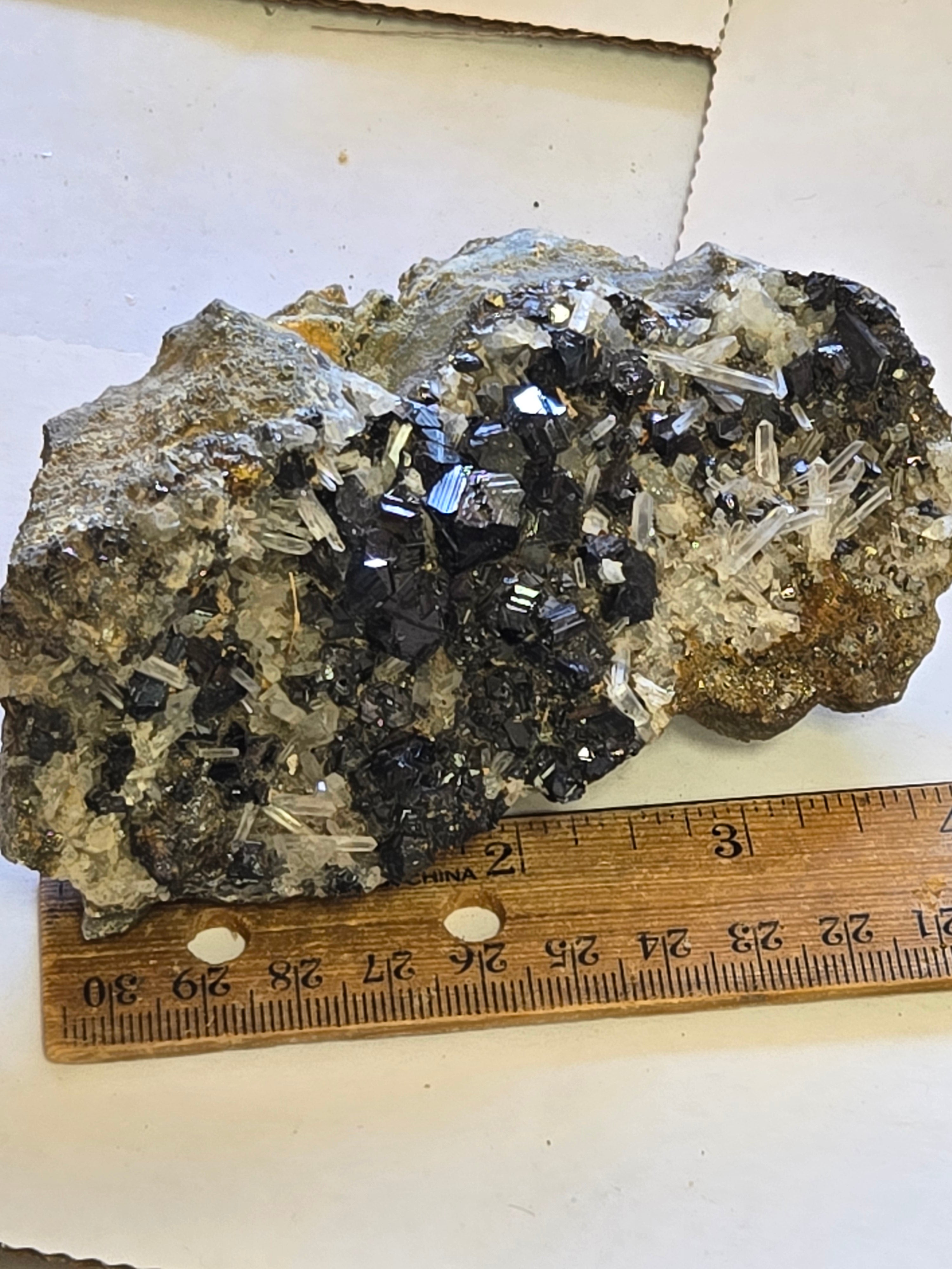 Tetrahedrite pyrite quartz