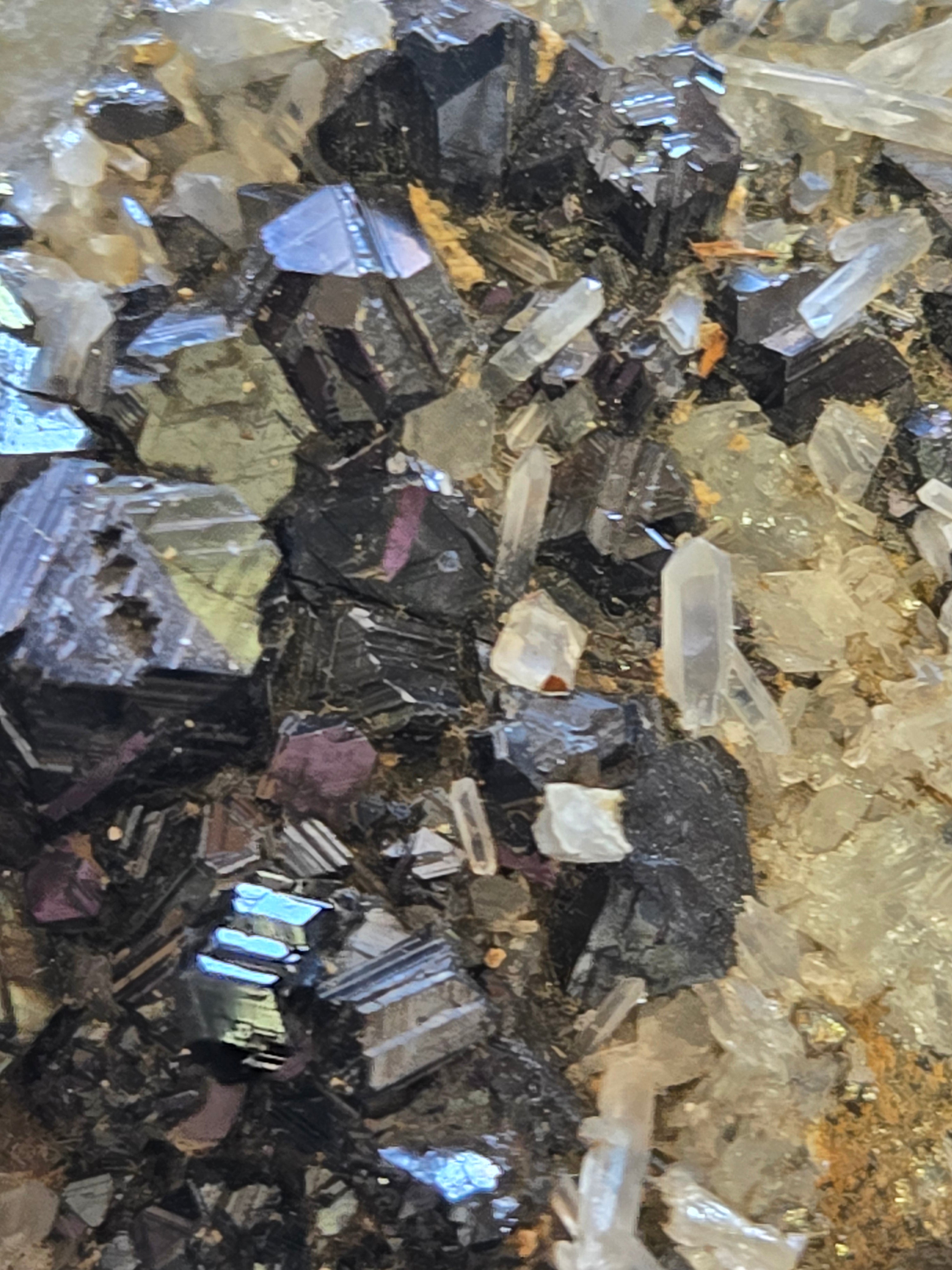 Tetrahedrite pyrite quartz