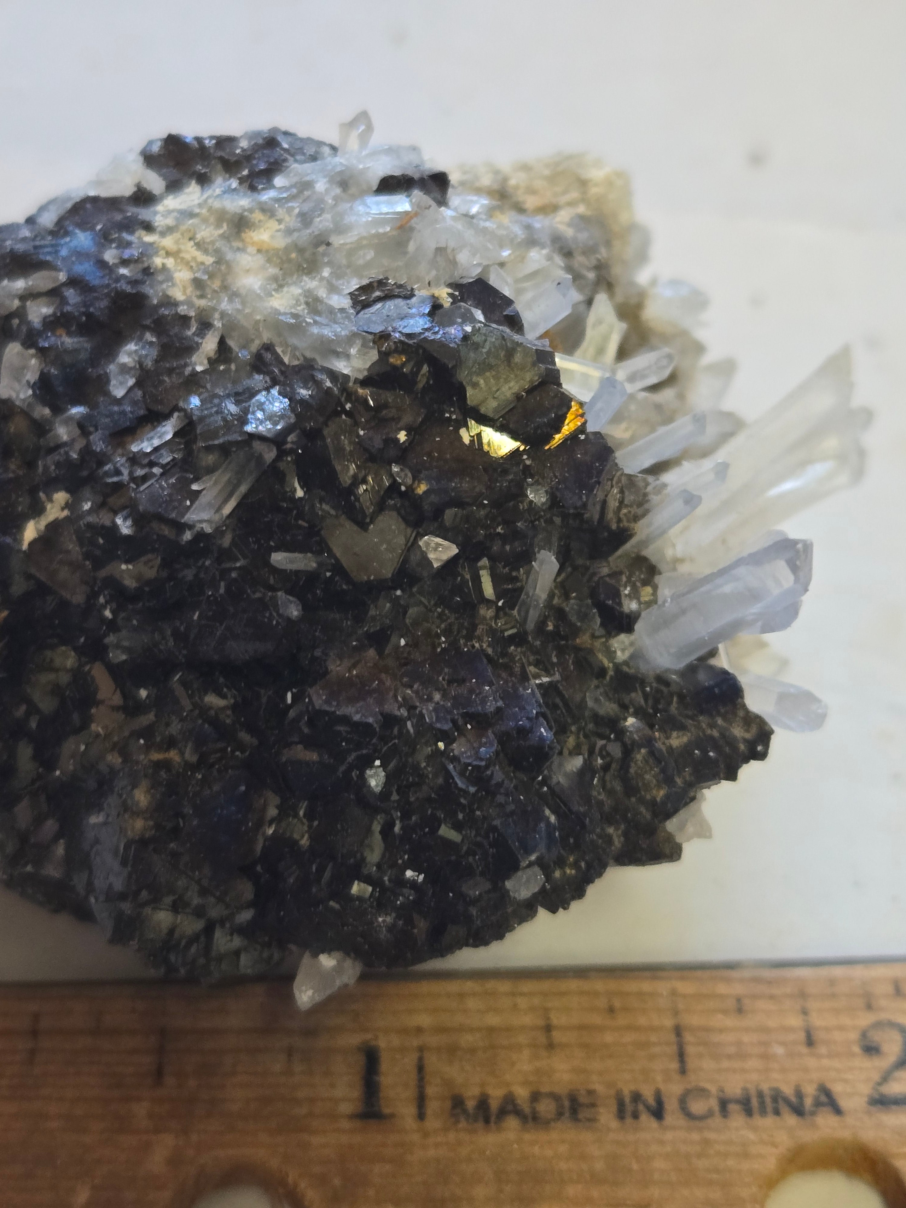 Tetrahedrite w Quartz