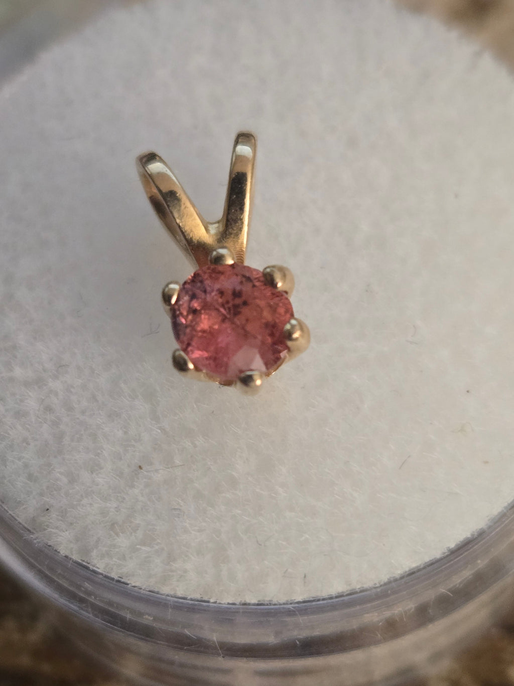 Rare Reddish Vayrynenite pendant in 14k