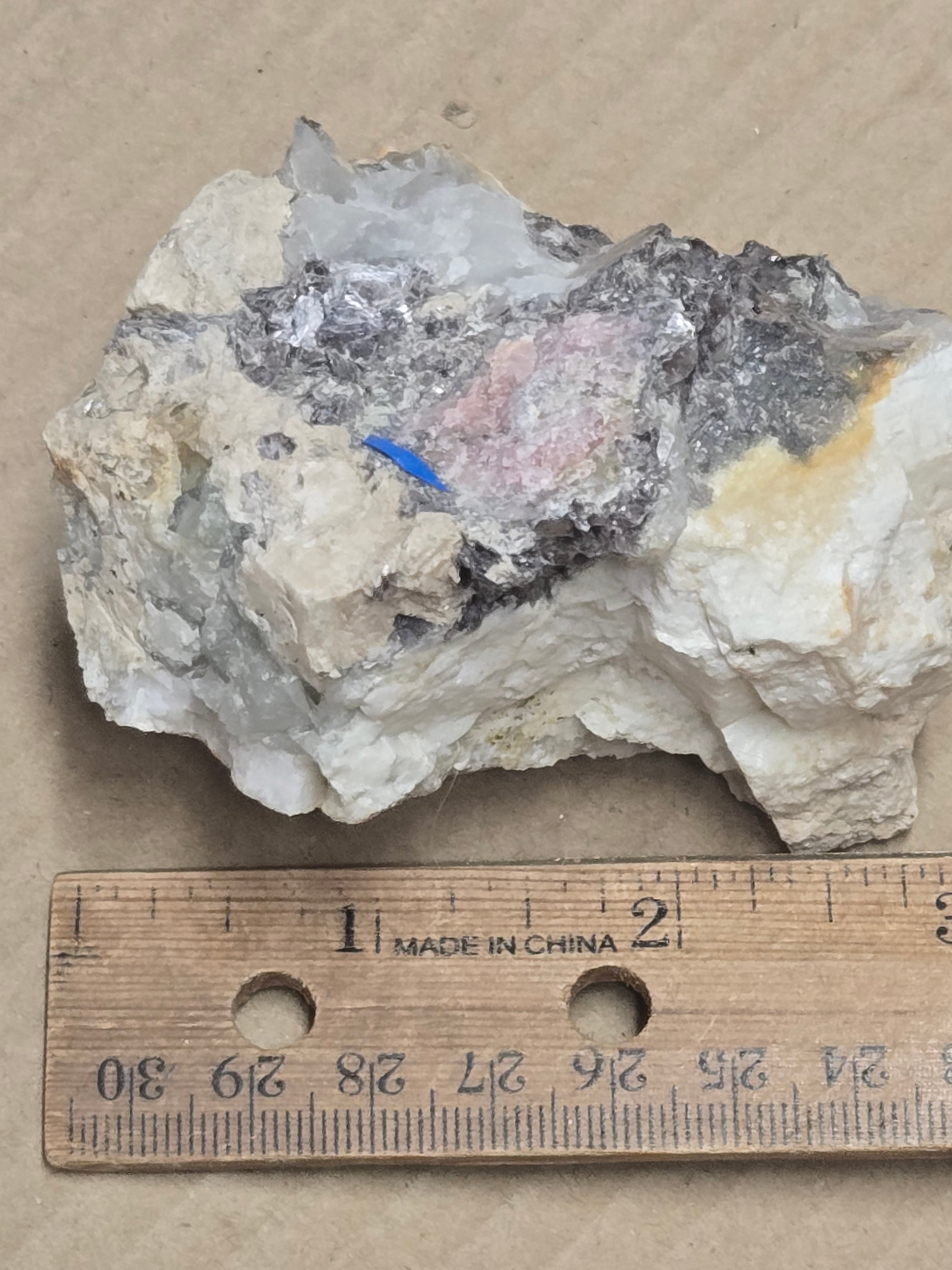Vayrynenite specimen