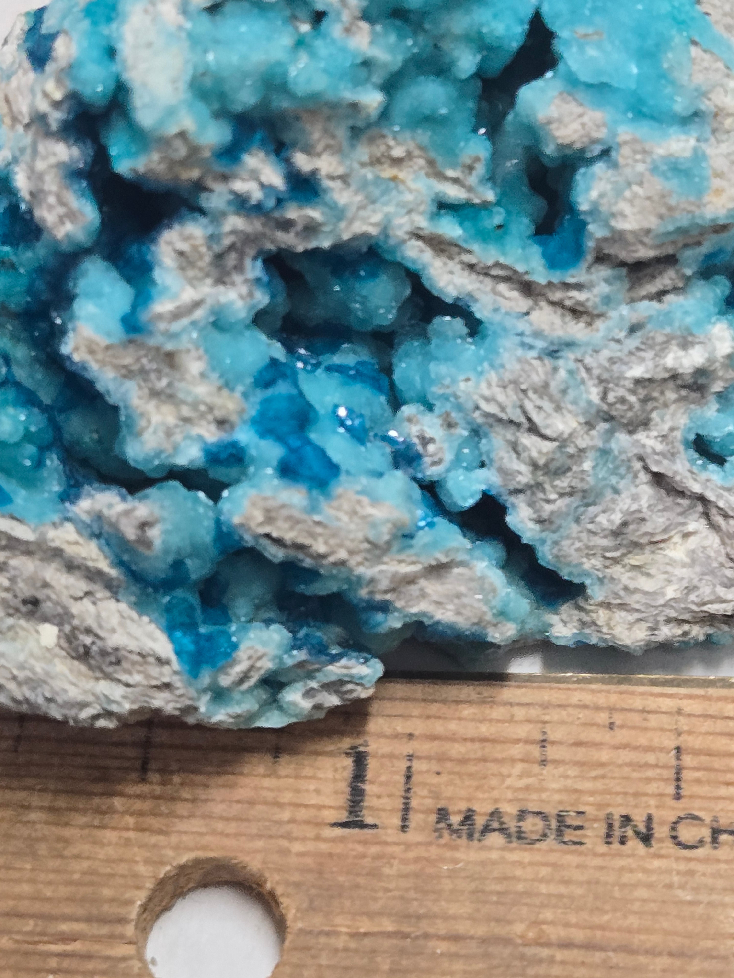 Veszelyite on hemimorphite