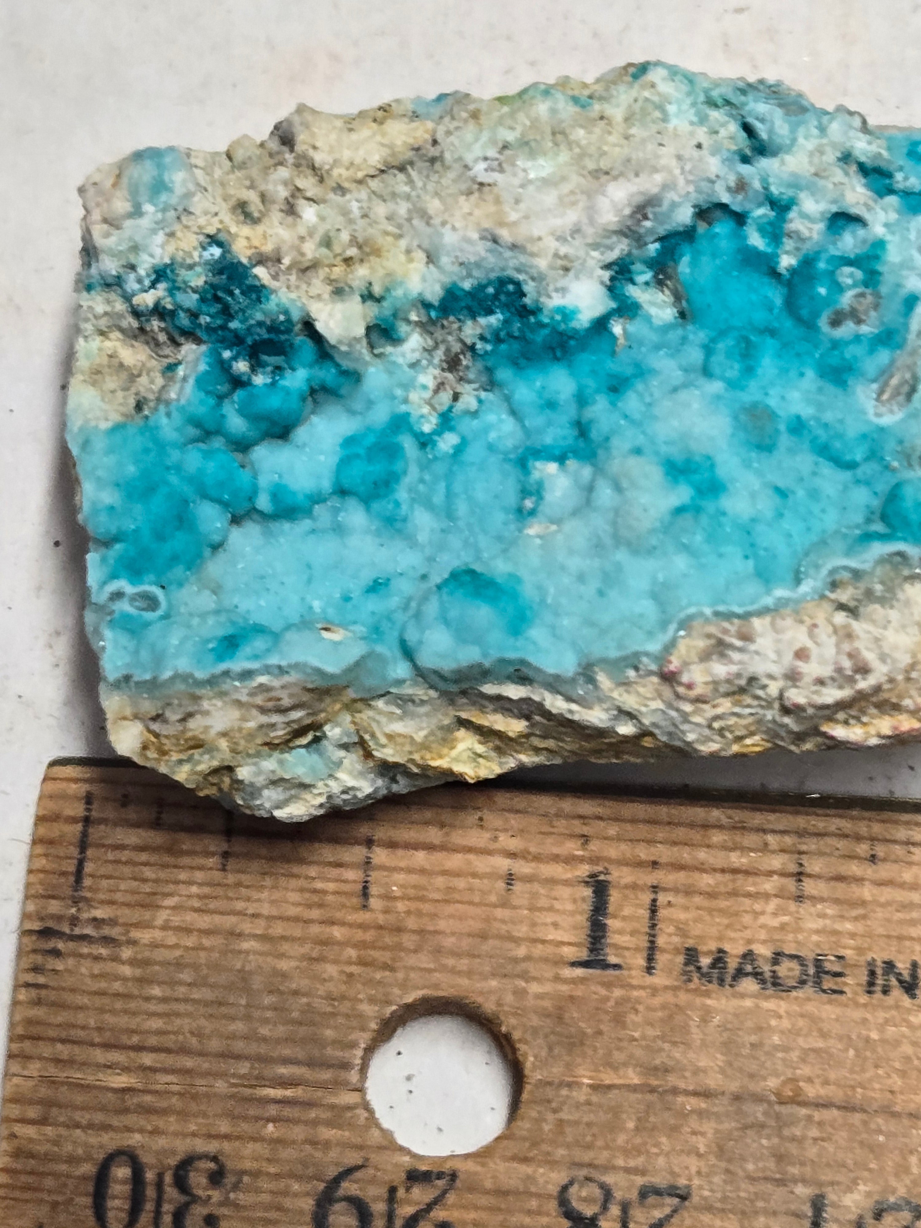 Veszelyite on hemimorphite
