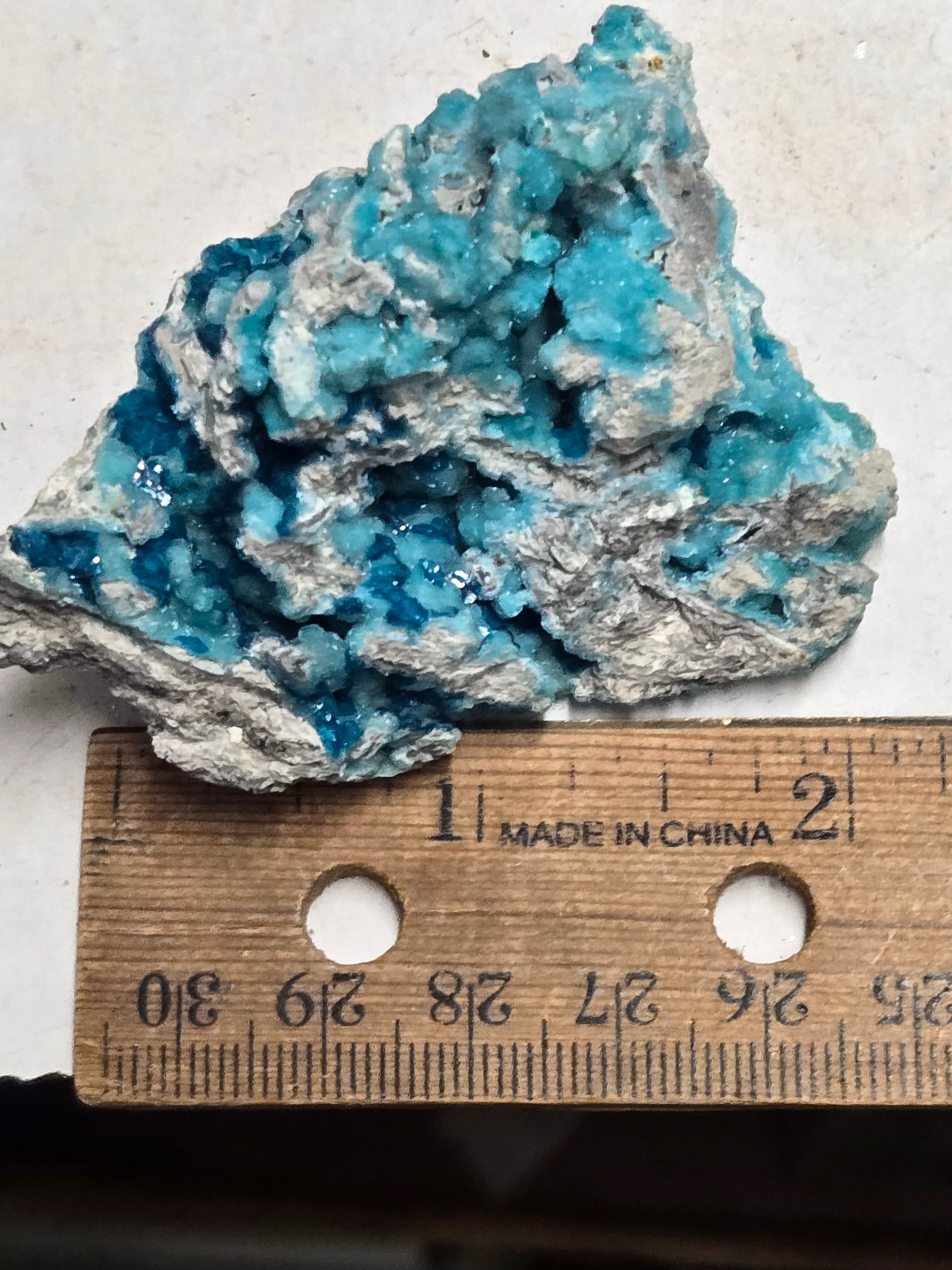 Veszelyite on hemimorphite