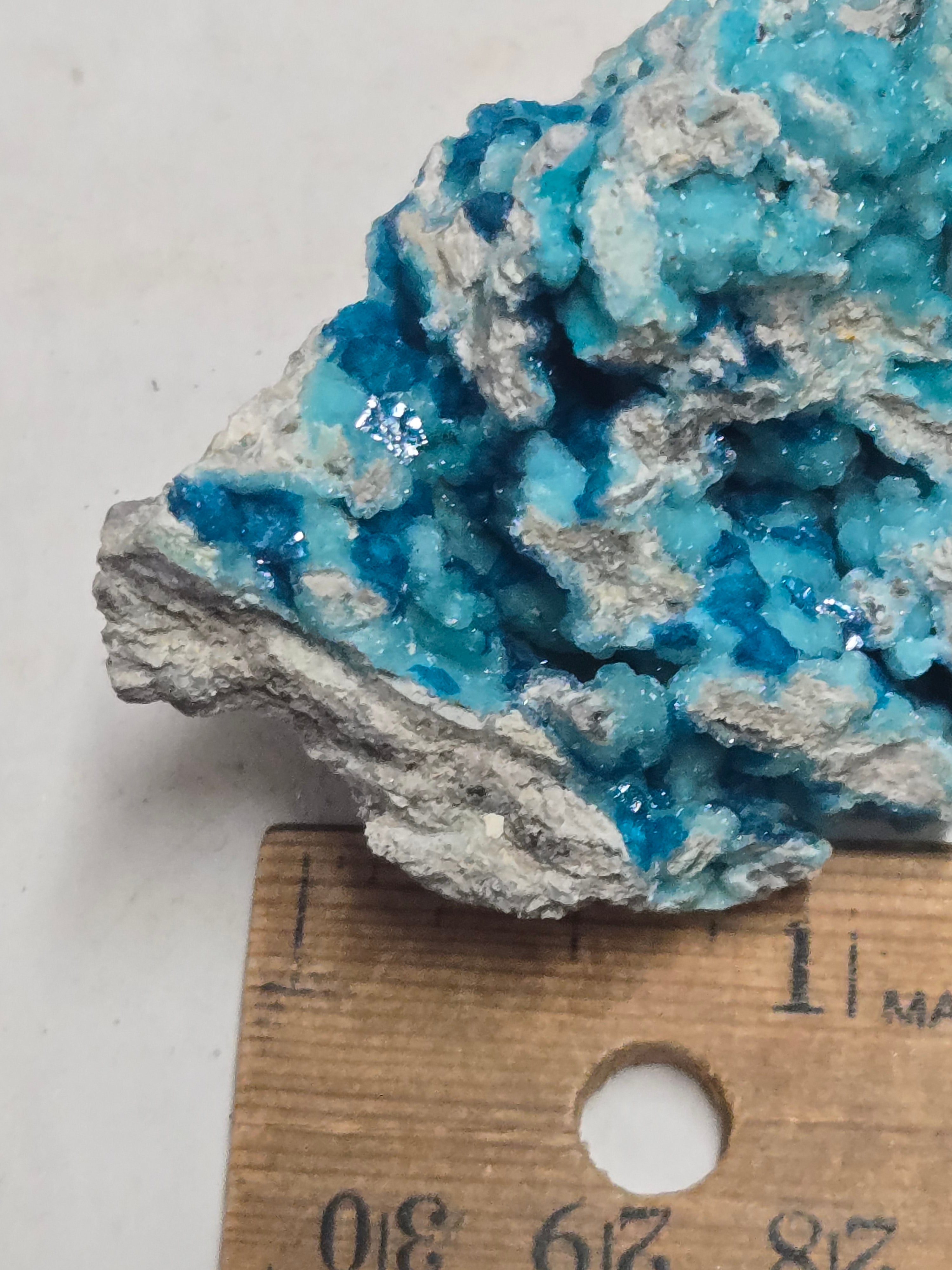 Veszelyite on hemimorphite