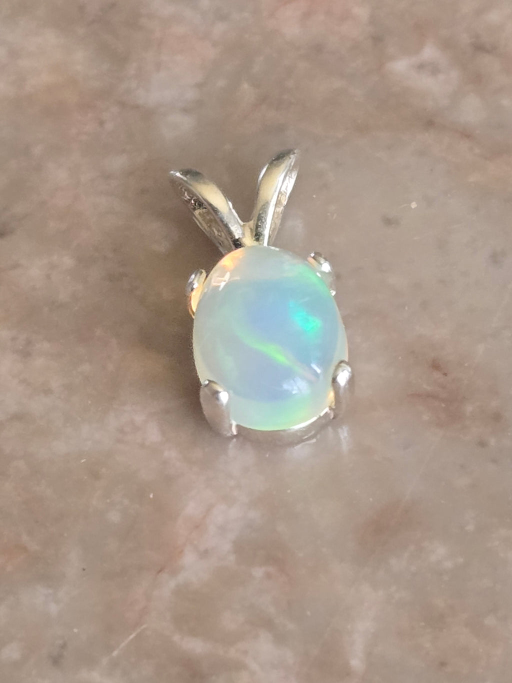 Welo opal pendant