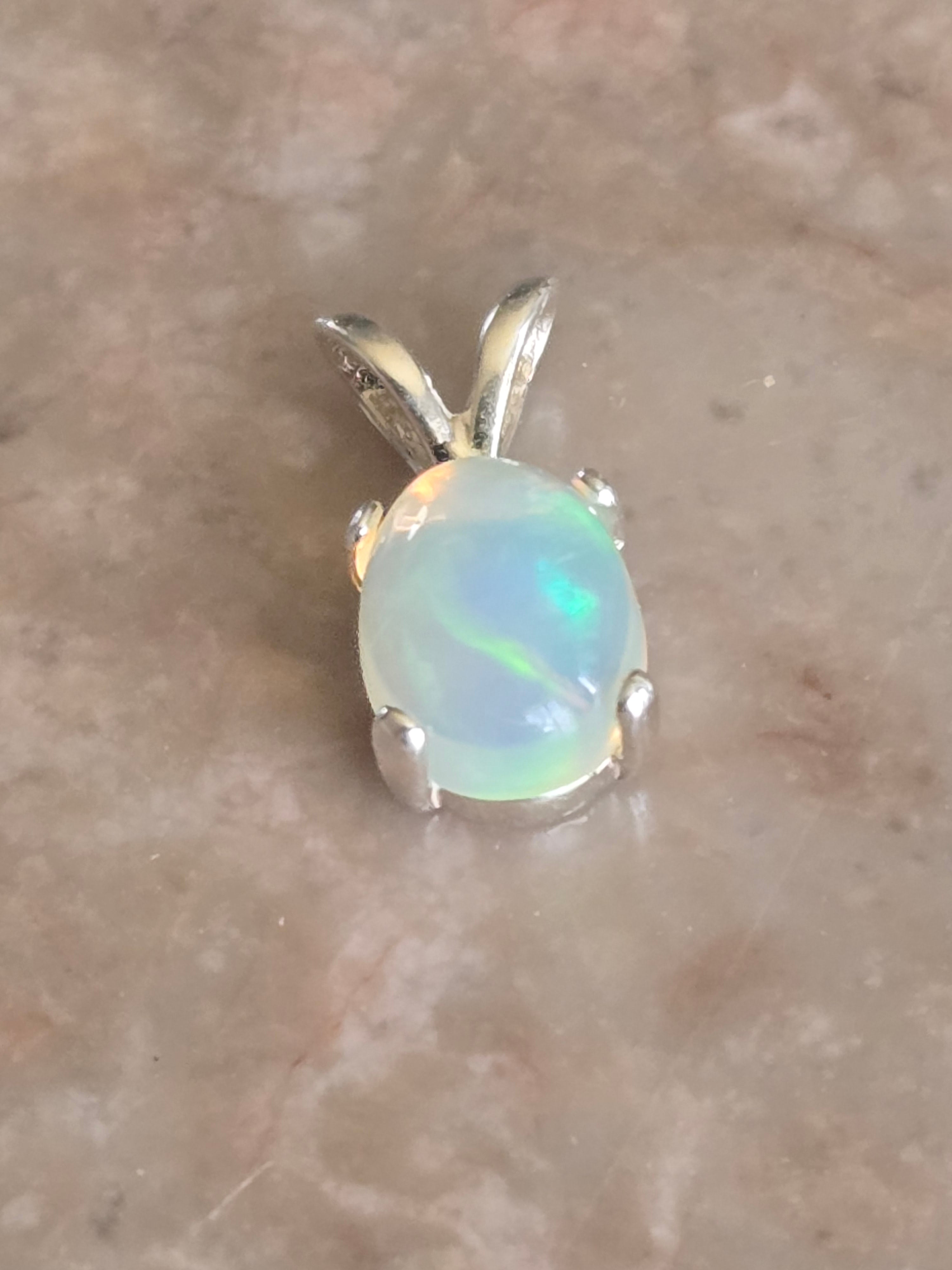 Welo opal pendant