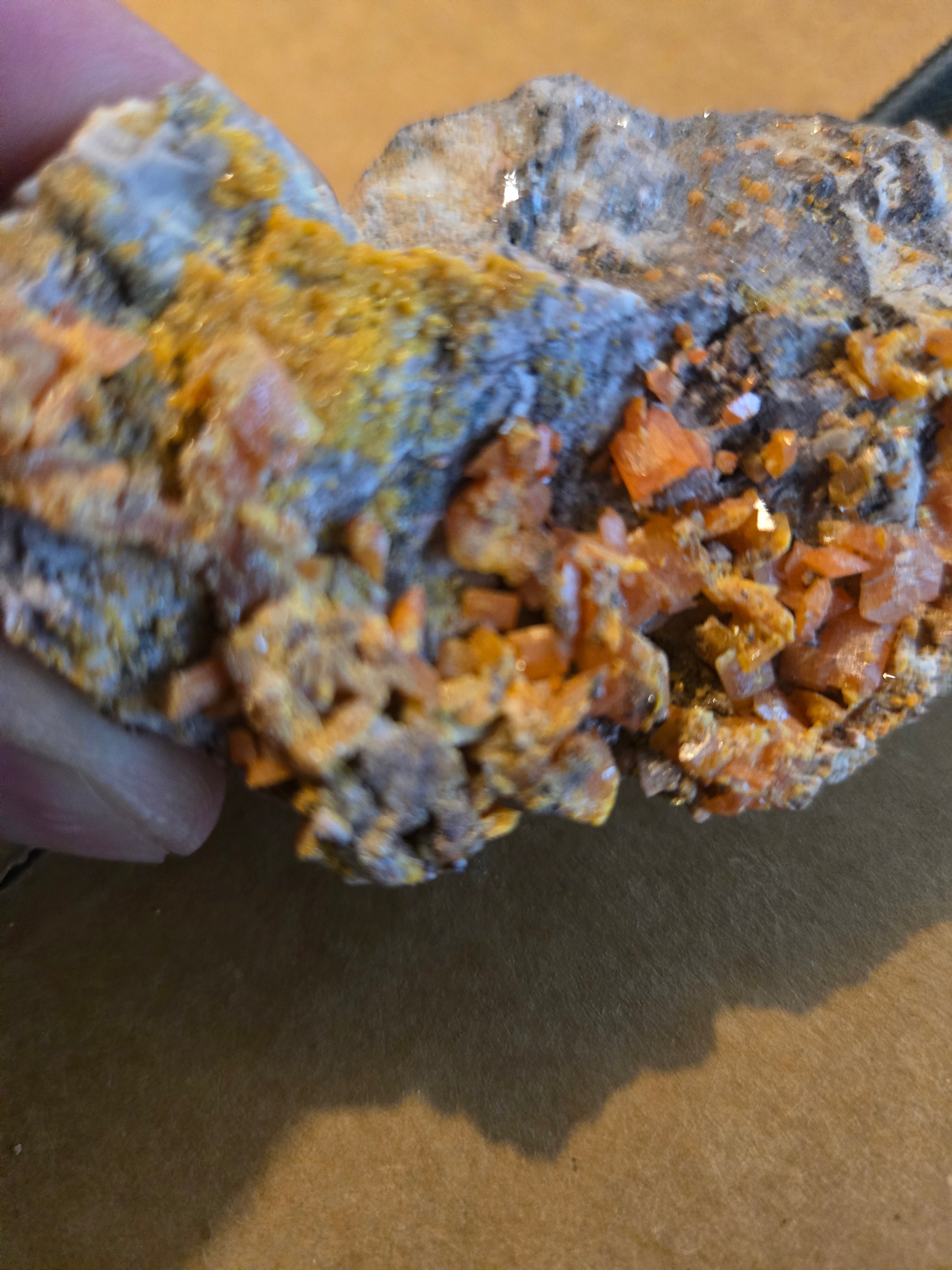 Wulfenite mimetite
