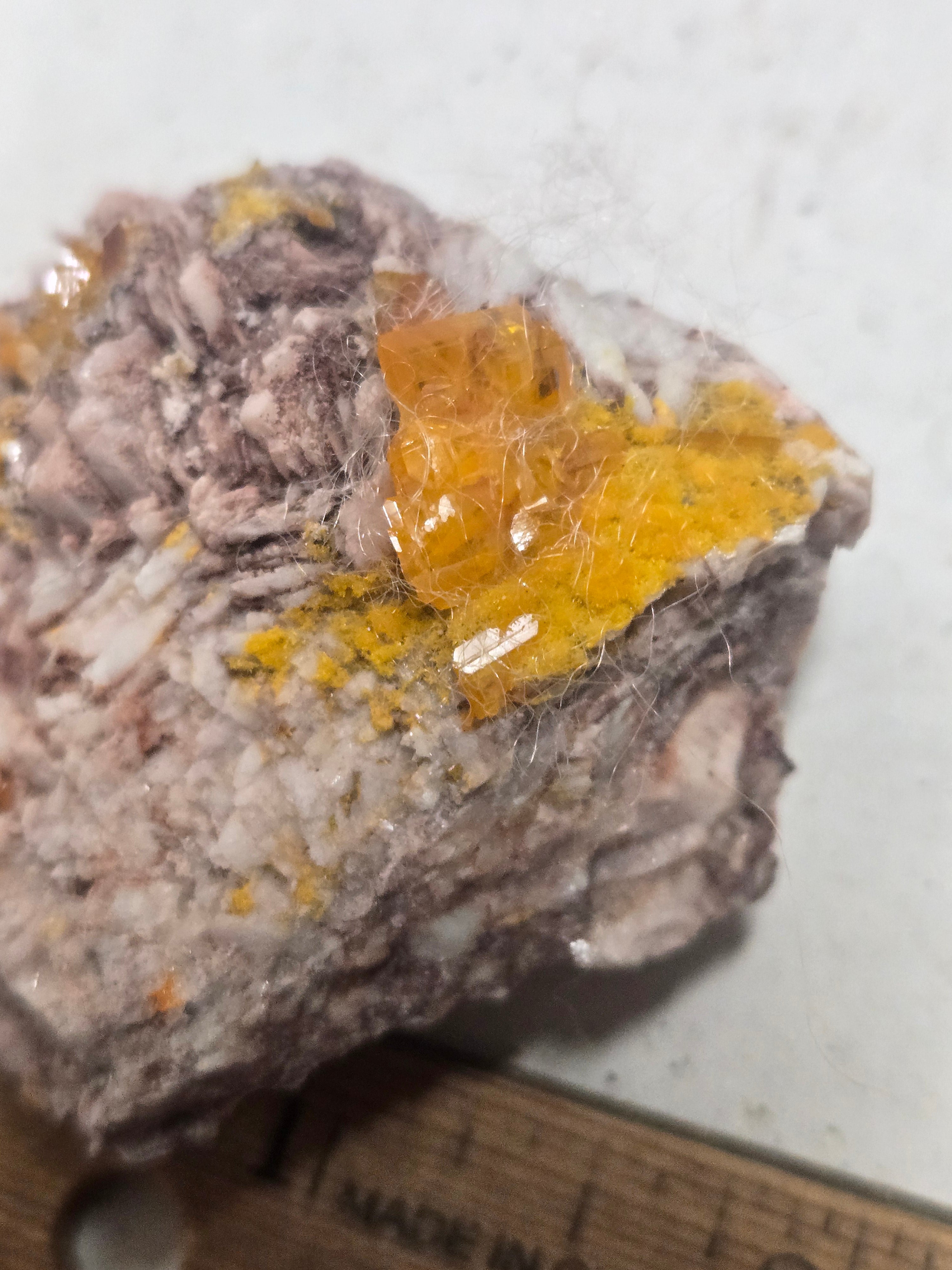 Wulfenite mimetite on barite