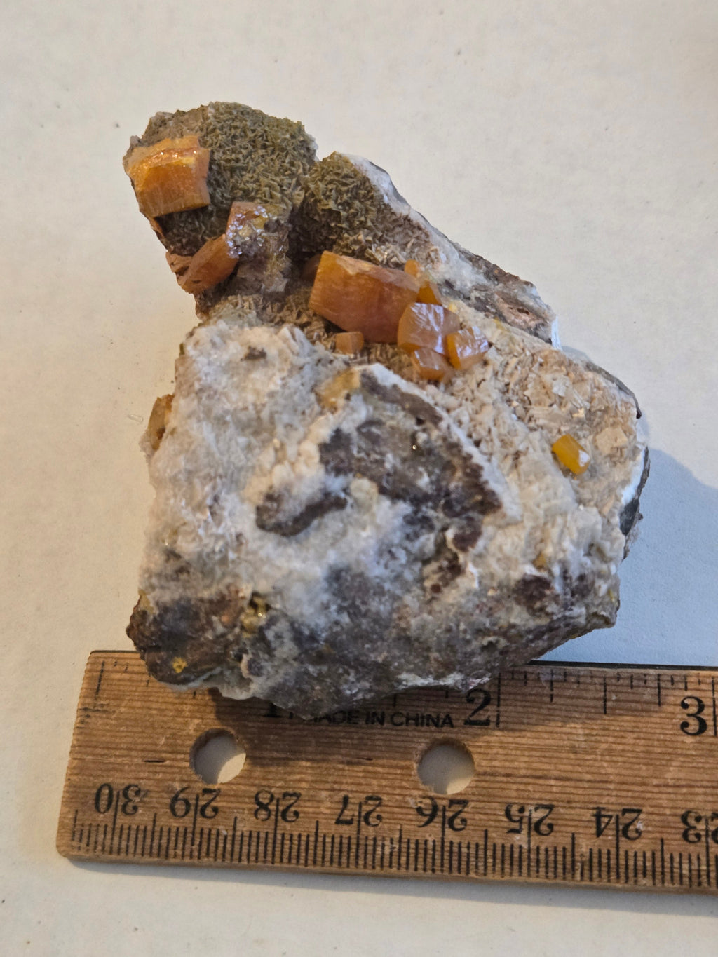 Wulfenite specimen