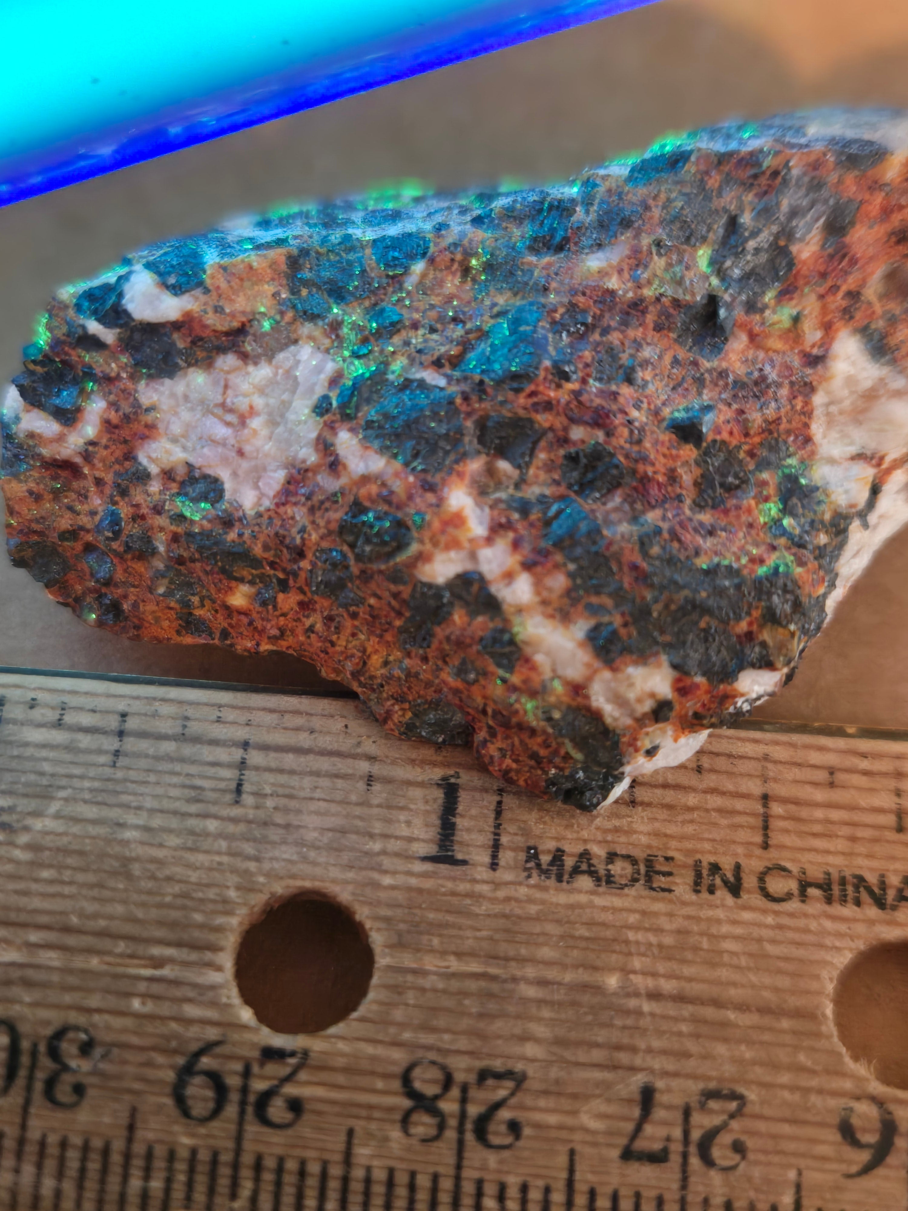 Zincite franklinite calcite